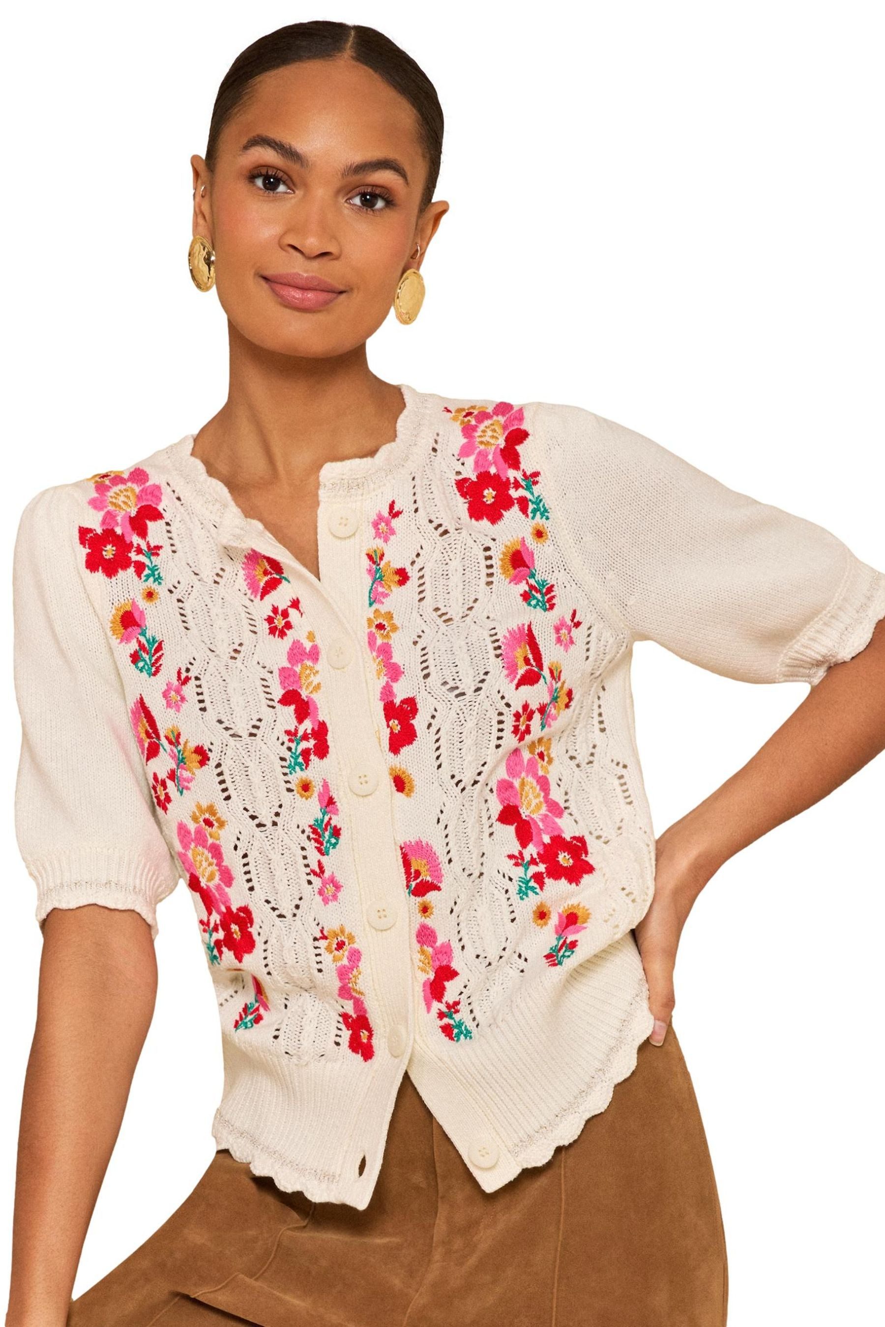 Love & Roses Strickjacke Love & Roses Strickoberteil mit Blumenstickerei (1 günstig online kaufen