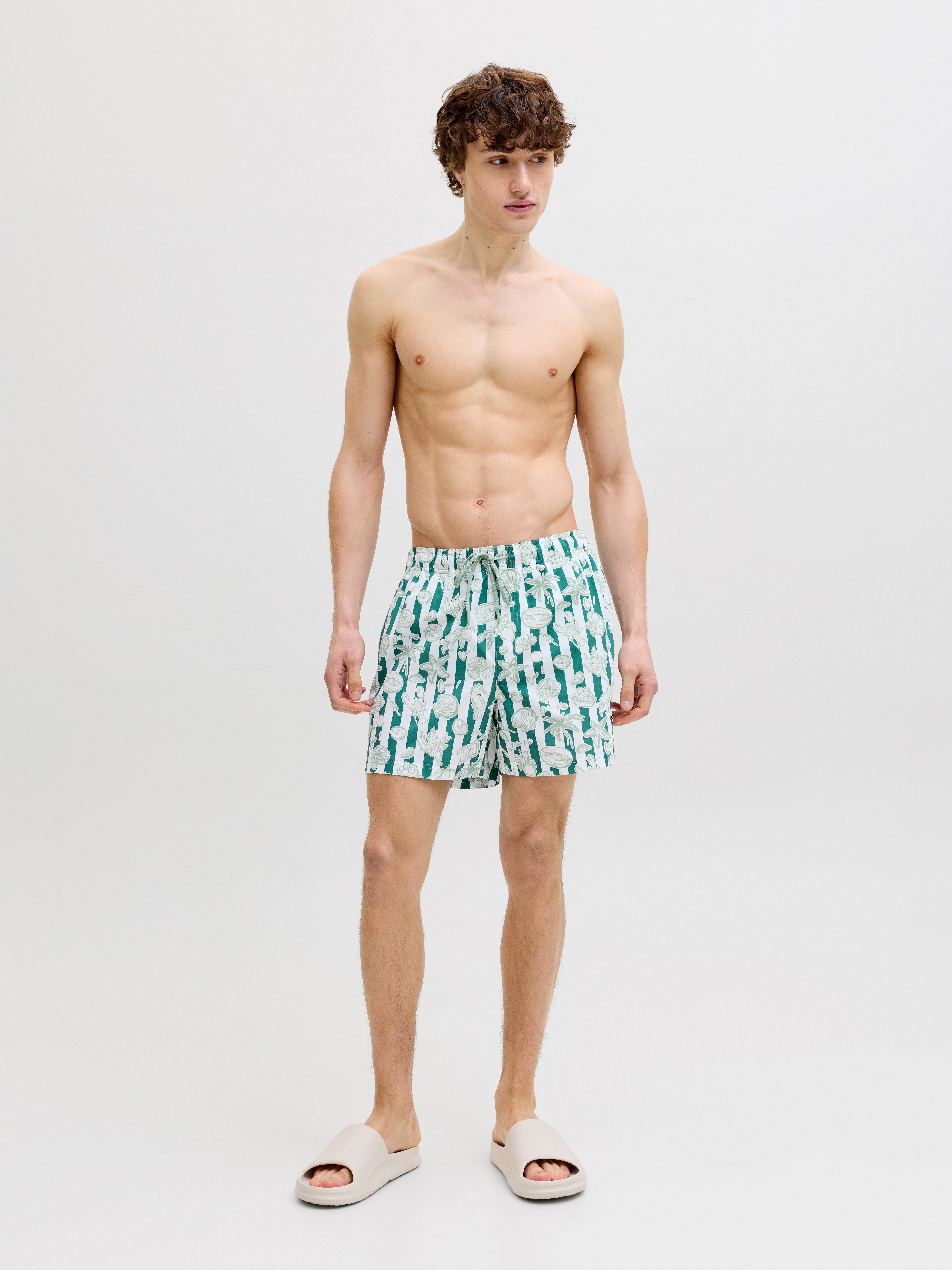 Jack & Jones Badeshorts JPSTMAUI VIBES NOVELTY AOP SWIM SHORT SN Kunstfaser