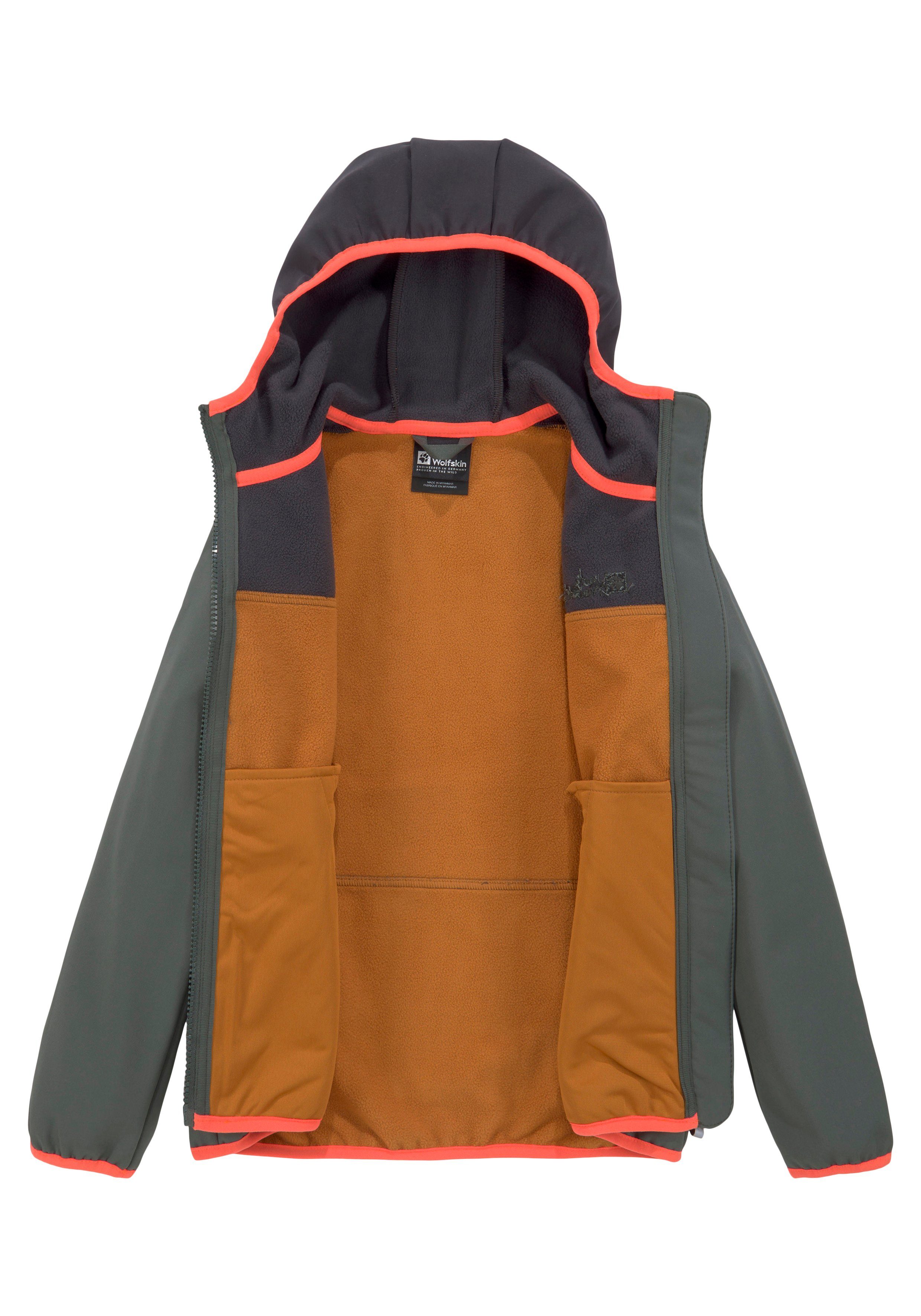 slate JACKET abgesetzten farblich Jack FOURWINDS mit KIDS Wolfskin Softshelljacke Details green