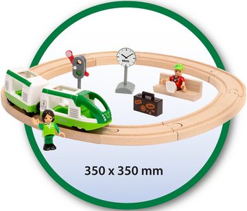 BRIO® Spielzeug-Eisenbahn BRIO® WORLD, Starter Set Reisezug, FSC® - schützt Wald - weltweit