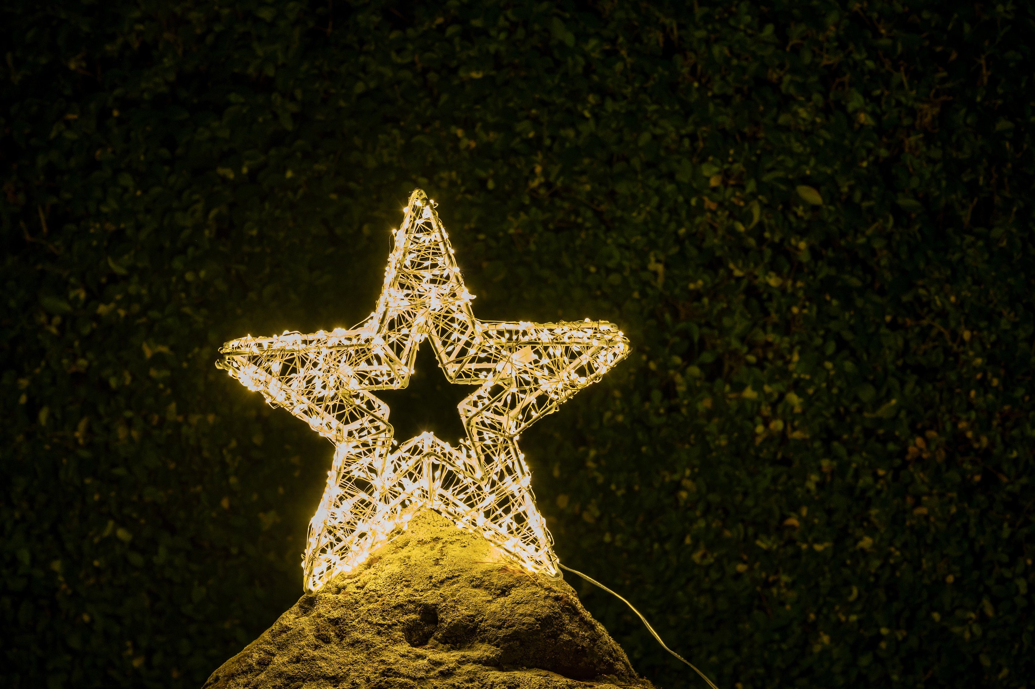 fest LED LED Weihnachtsstern, Star-Max Weihnachtsdeko Stern integriert, stromsparende aussen, LED Warmweiß,