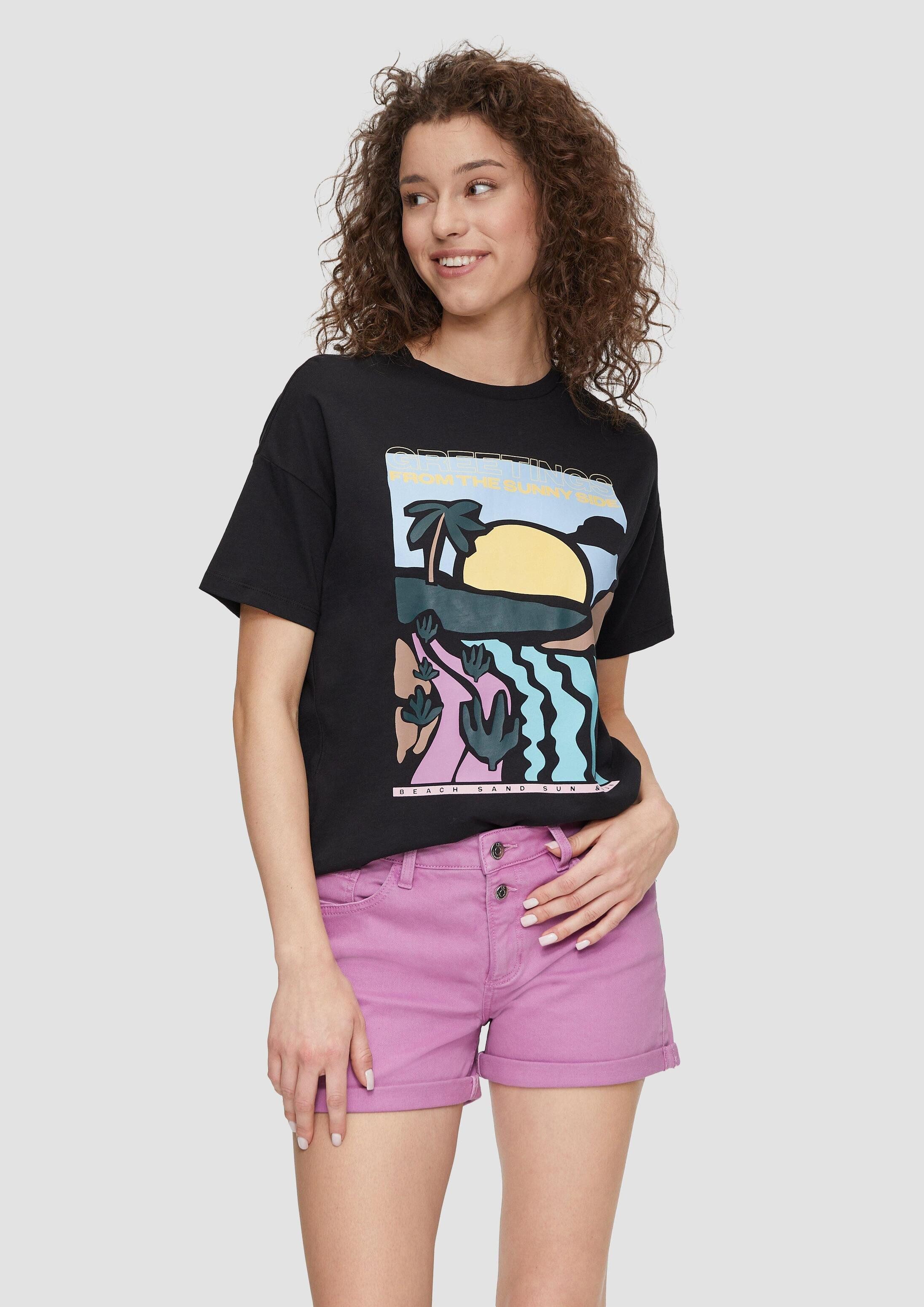 QS Kurzarmshirt T-Shirt Baumwoll-T-Shirt im Loose Fit mit Artwork-Print