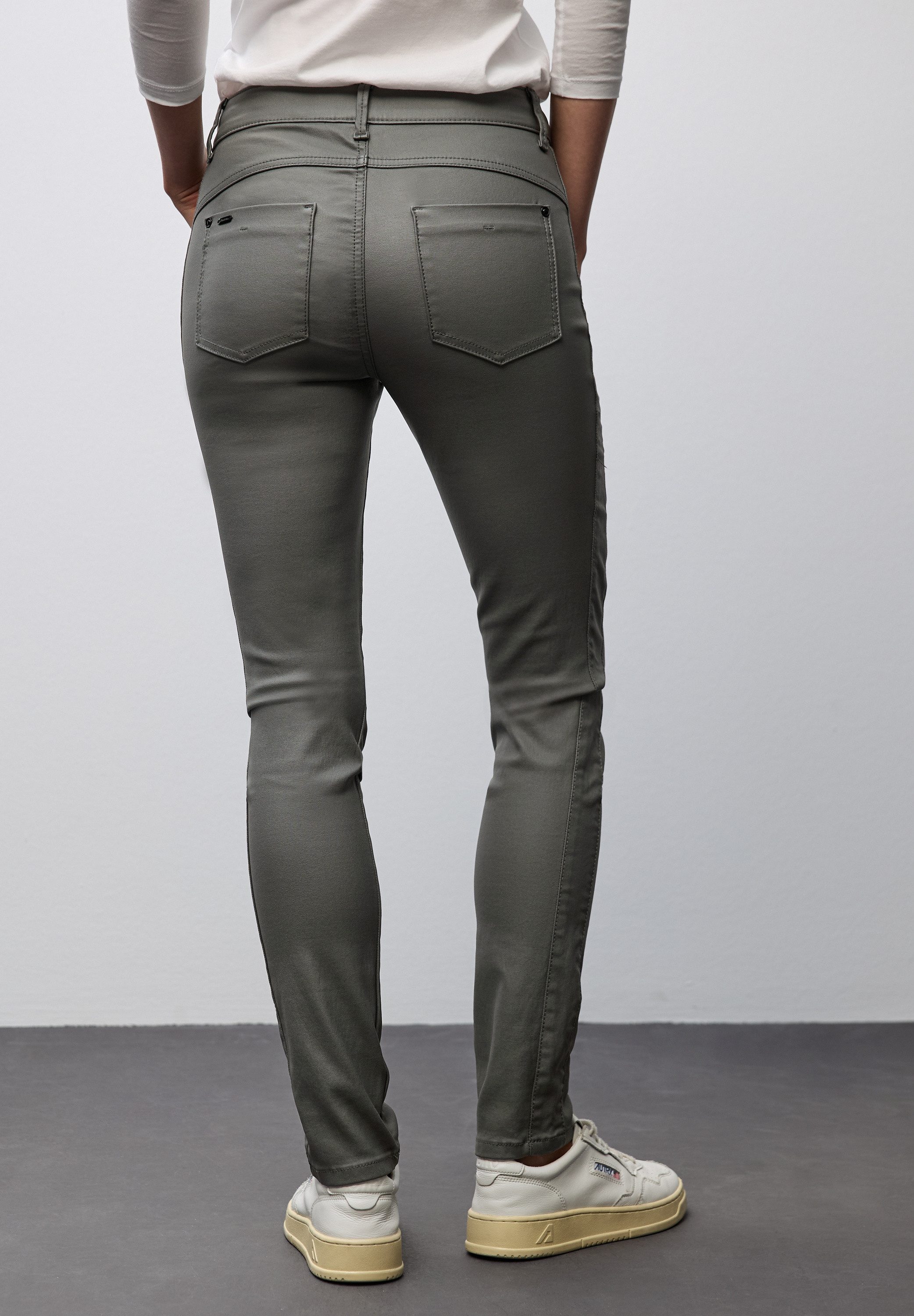 STREET ONE Stoffhose Style York mit Taschen