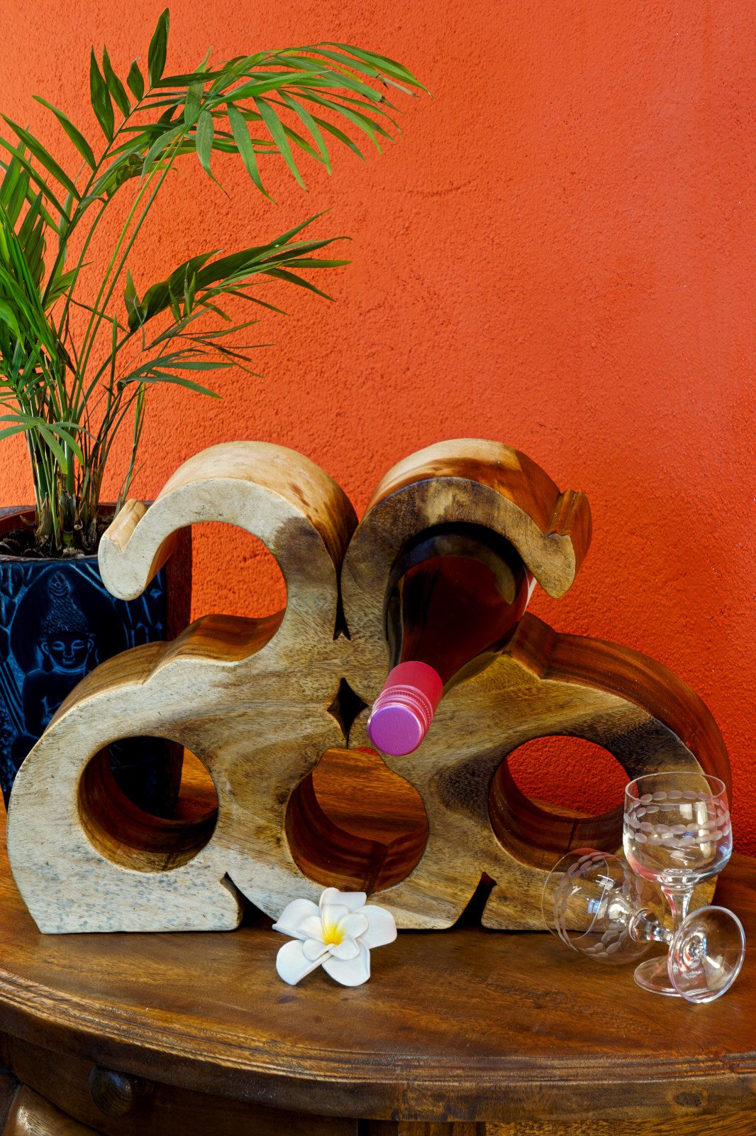 Kinaree Weinregal Holz Weinregal 2 Elefanten, handgefertigt in Thailand