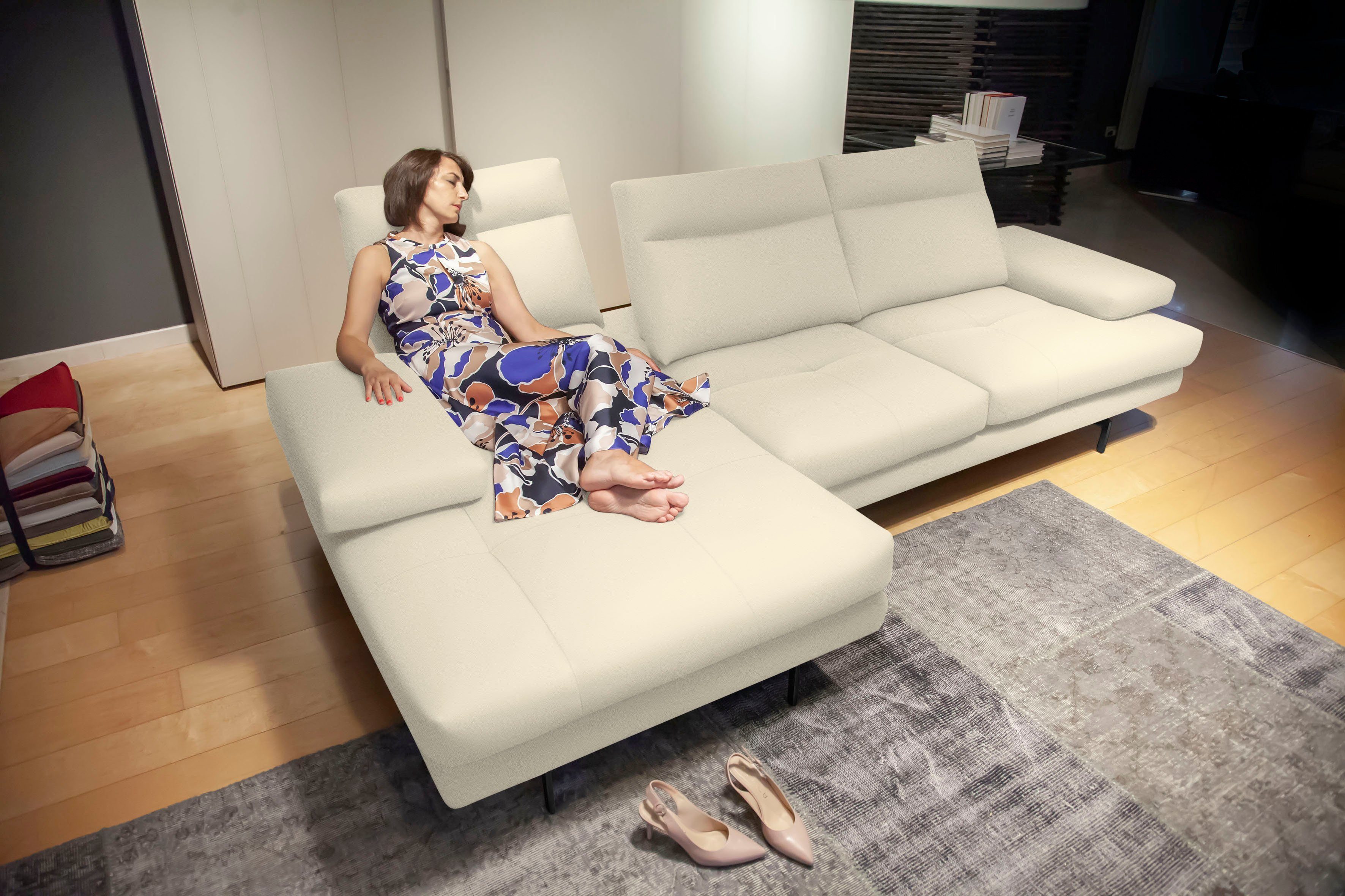 CALIA ITALIA Ecksofa Toby Wing, B/T: 278/153 cm, Designsofa, Premium Sitzkomfort, L-Form, inklusive Sitztiefenverstellung, Füße in schwarz matt