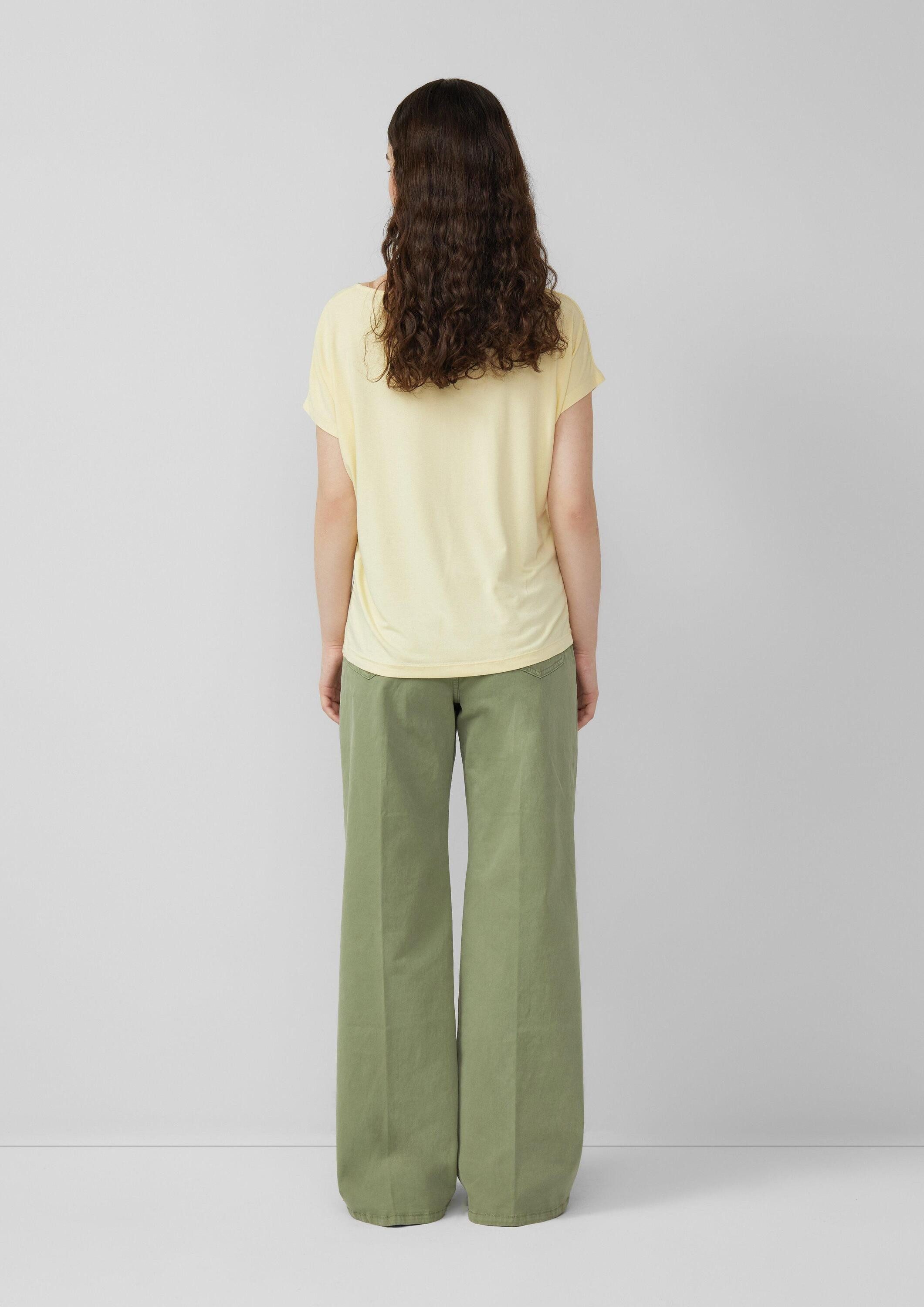 s.Oliver Kurzarmshirt T-Shirt Fließendes Jersey-Shirt mit überschnittenen Schultern