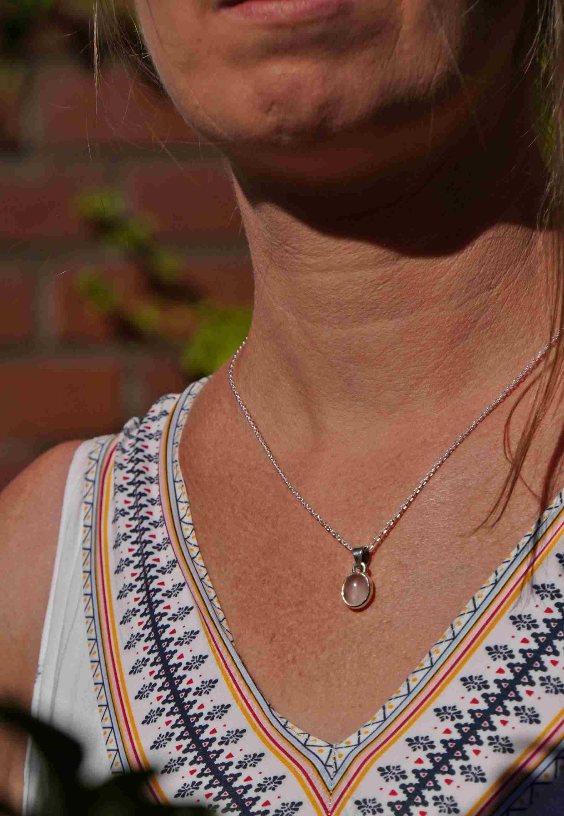 mantraroma Kette mit Anhänger SAMA oval günstig online kaufen