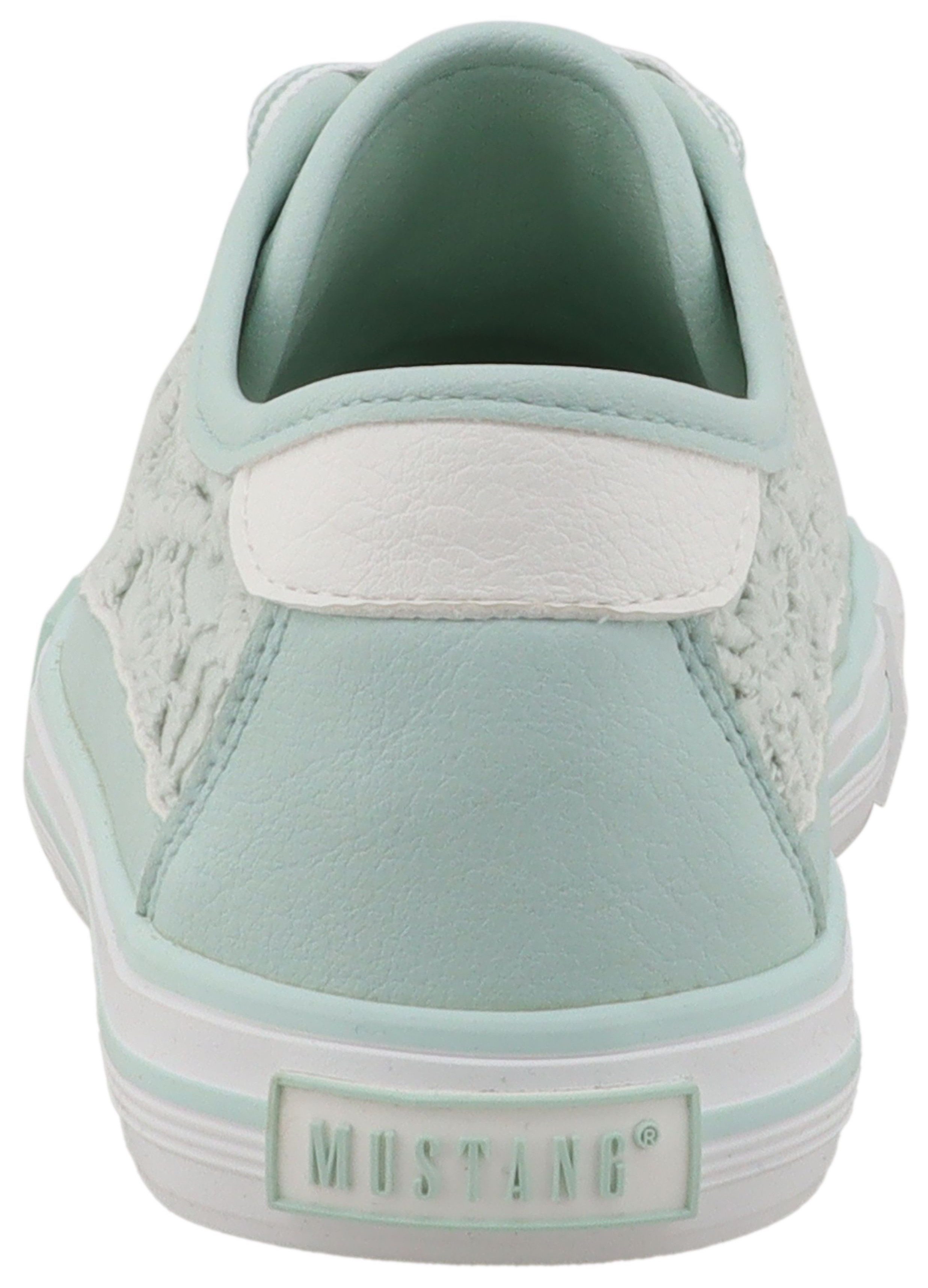 Mustang Shoes Gaspare Sneaker Freizeitschuh, Schnürschuh, Halbschuh mit Blüten-Stickerei