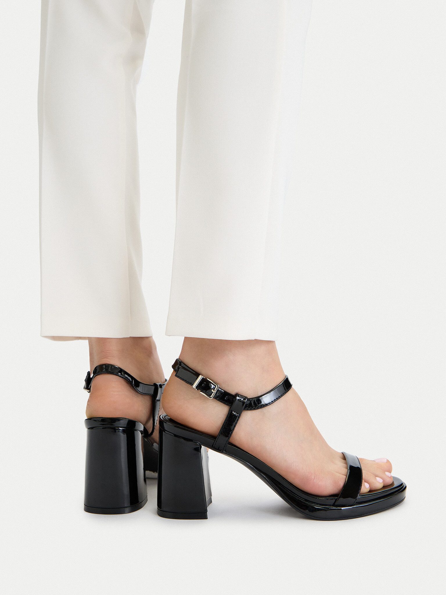 Jenny Jenny Frauensandalen Schwarz JENNY-CEO-HY2464-1 Schwarz Sandale