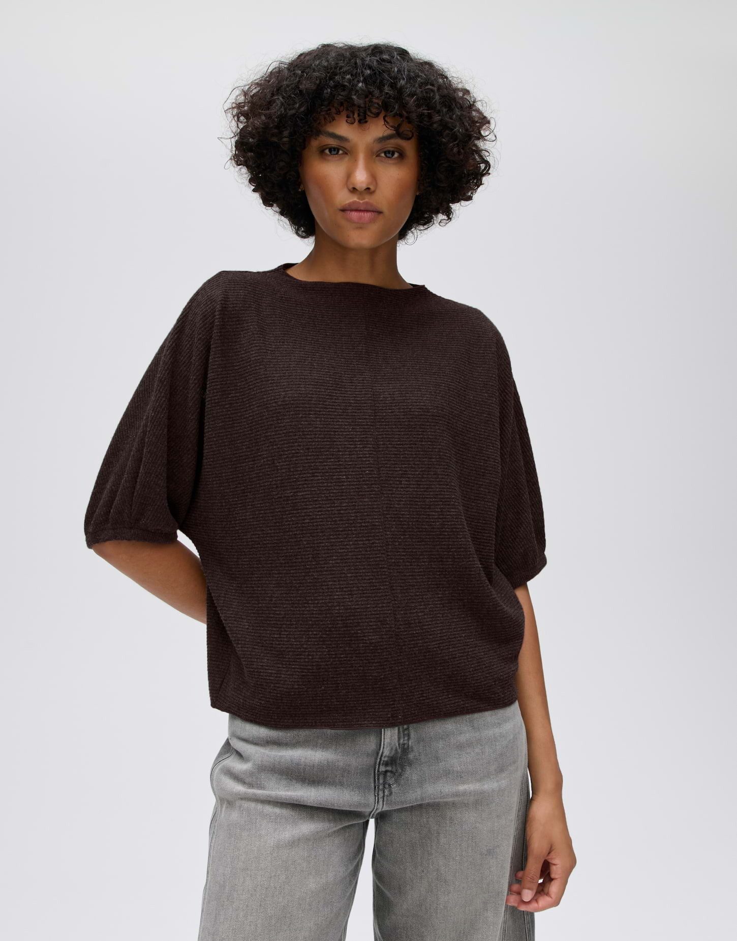 OPUS Kurzarmshirt Skupin aus weichem Jersey Verkürzte Boxy-Silhouette mit Fledermaürärmeln