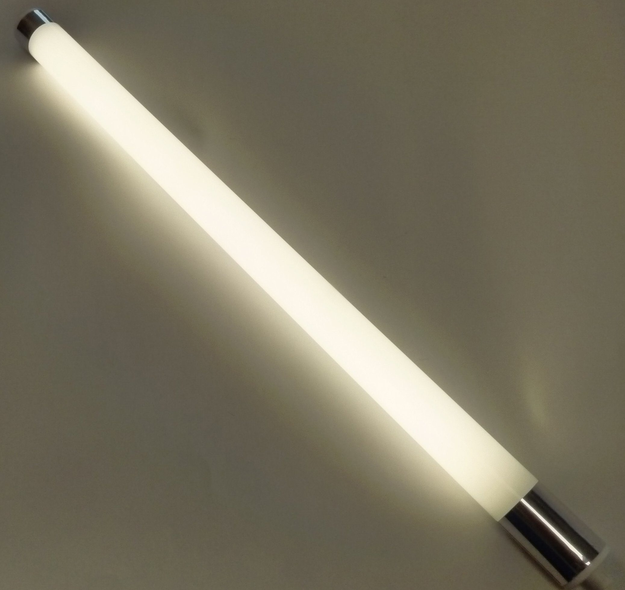 XENON LED Wandleuchte 9975 LED VISION Stab 9 Watt 63cm schw. Kabel Kunstst.-Röhre Warm Weiß, LED Röhre T8, Warm Weiß