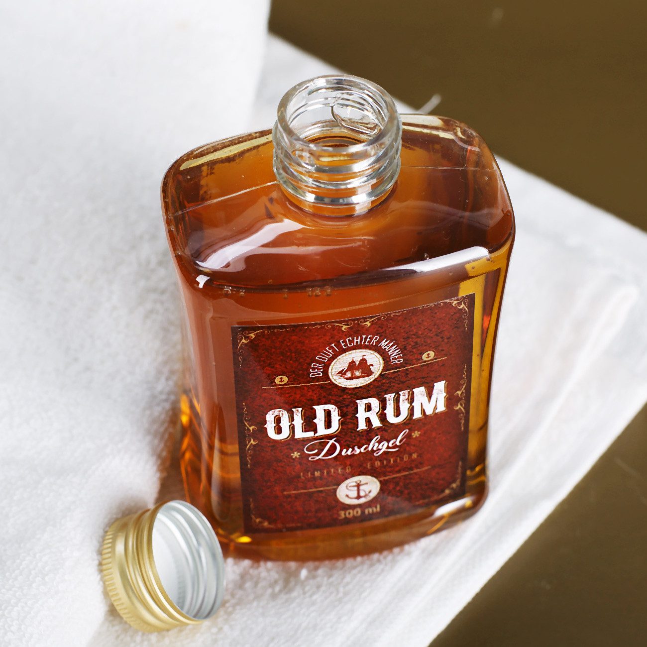 Herz & Heim Duschgel "Old Rum" als Geschenk für Männer - Lustiges Duschgel mit Rum Aroma, 300 ml Inhalt