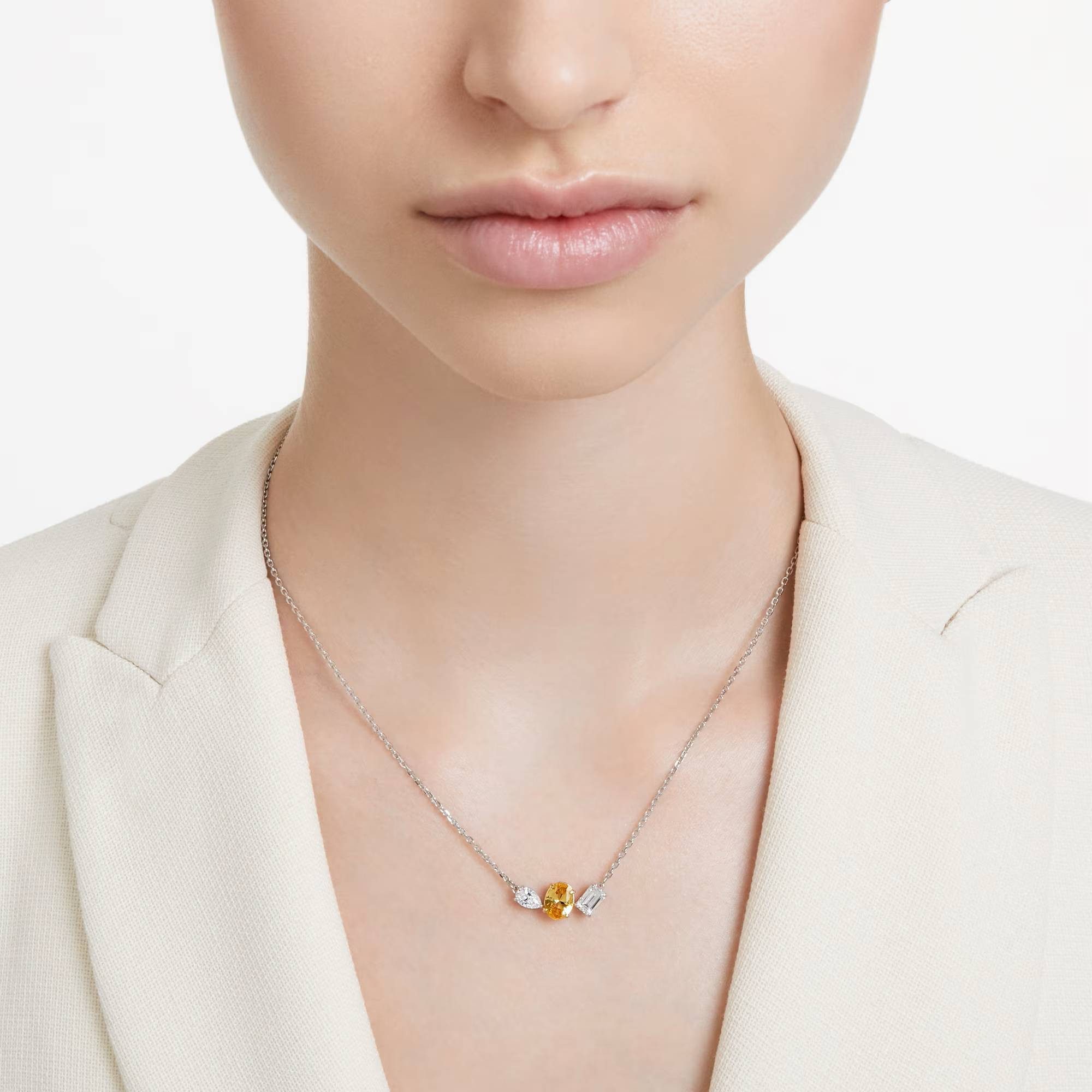 Swarovski Kette mit Anhänger 5668277 ge... Swarovski Kette mit Anhänger 5668277 ge...