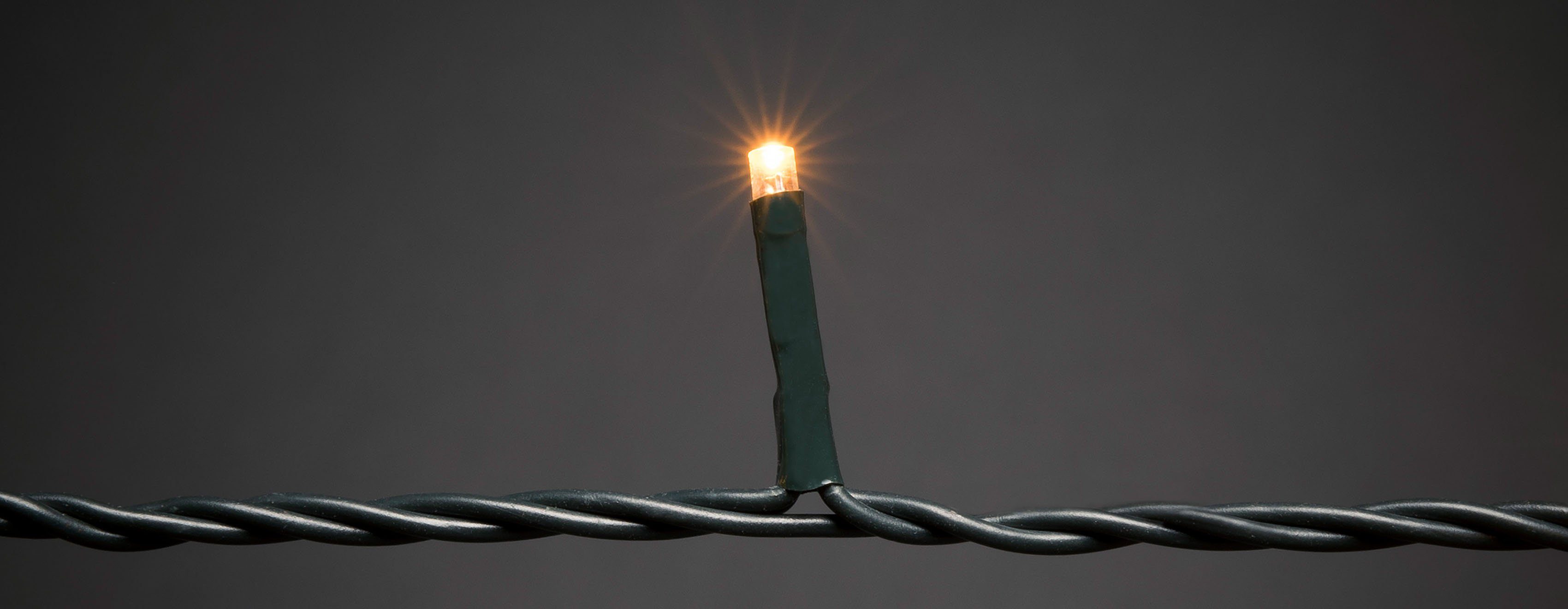 KONSTSMIDE LED-Baummantel Weihnachtsdeko, Christbaumschmuck, LED Lichterkette mit Ring, 5 Stränge je 3 m mit 50 Dioden, vormontiert