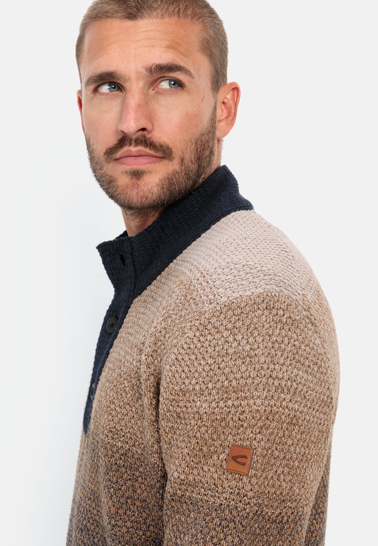 camel active Troyer aus einem Baumwollmix Langarm Stehkragen (1-tlg) Markenlogo