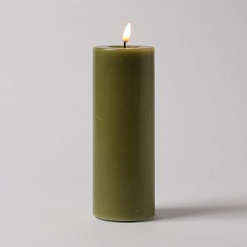 Deluxe Homeart LED-Kerze Mia Echtwachs Wachsspiegel flackernd H: 15cm D: 7,5cm olivgrün