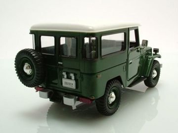 Motormax Modellauto Toyota FJ40 Land Cruiser 1974 grün weiß Modellauto 1:24 Motormax, Maßstab 1:24