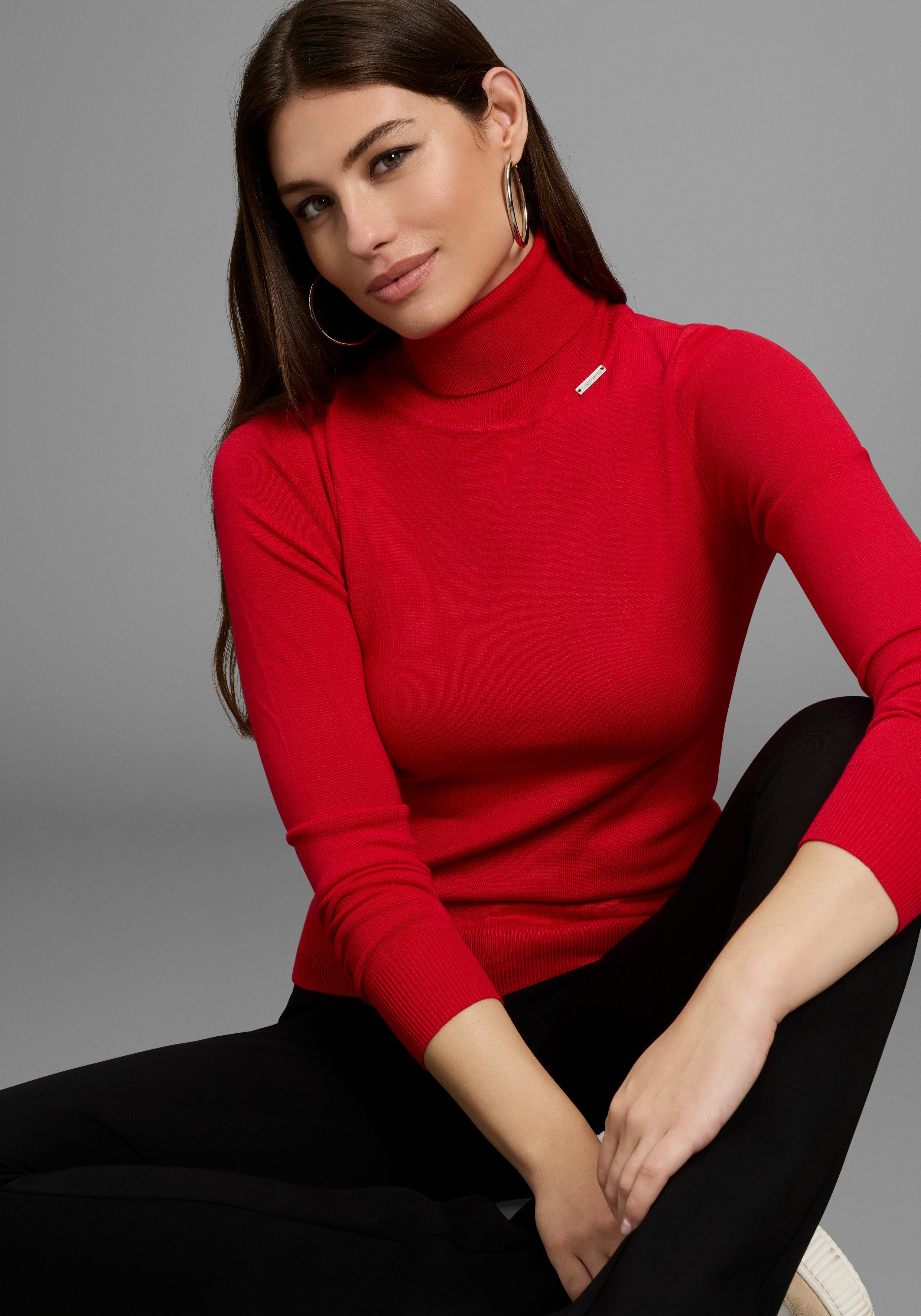Bruno Banani Rollkragenpullover mit Metalllogo günstig online kaufen