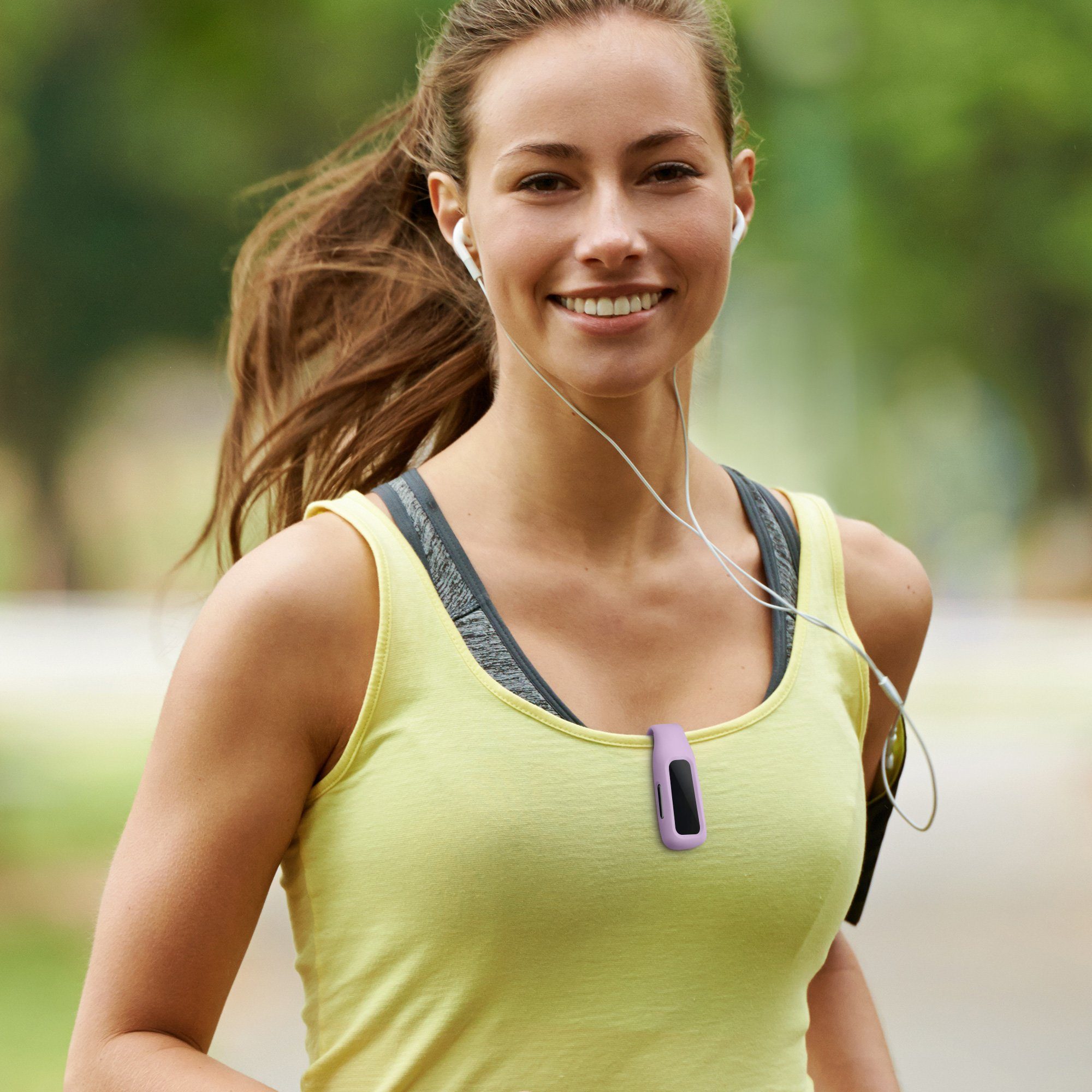 kwmobile 2x Clip Halter für Fitbit Inspire 3 / Inspire 2 / Ace 3 Smartwatch, 2-tlg., Fitness Tracker Hülle für Sport TPU Schutzhülle ohne Tracker