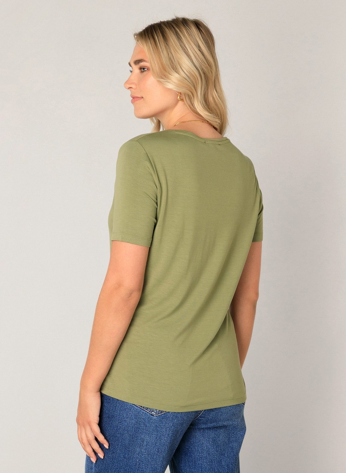 Base Level T-Shirt Yanic mit V-Ausschnitt günstig online kaufen