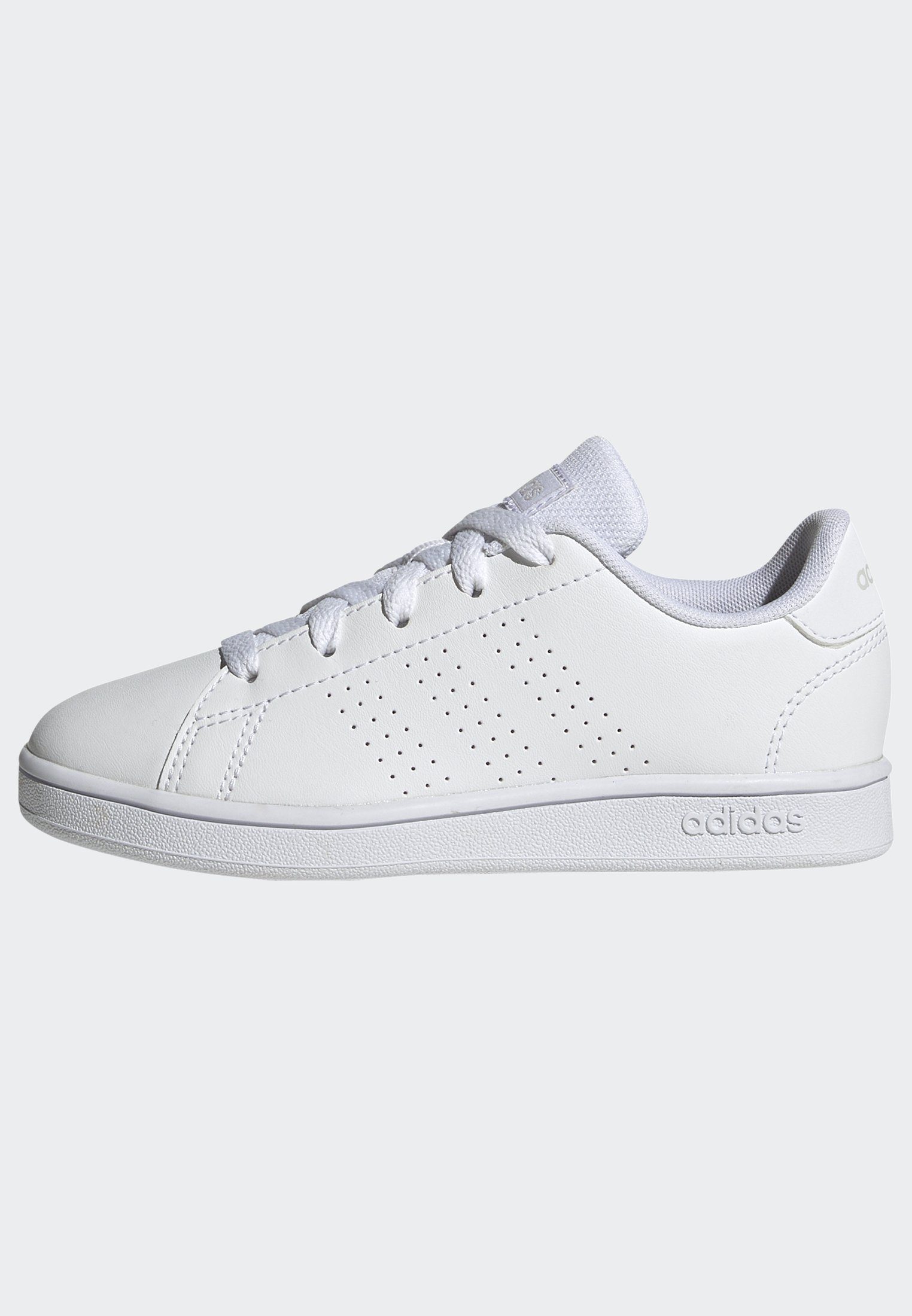 den Smith adidas Stan LIFESTYLE Sportswear LACE COURT Sneaker des white Spuren adidas auf ADVANTAGE Design
