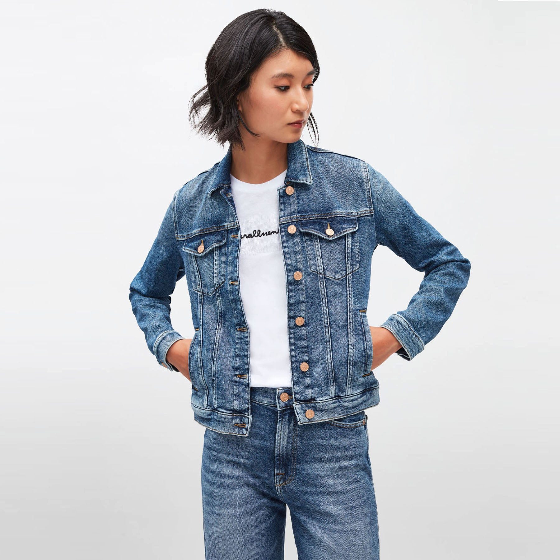 SEVEN FOR ALL MANKIND 5-Pocket-Jeans SEVEN FOR ALL MANKIND Jeansjacke MODERN TRUCKER - Mid Blue