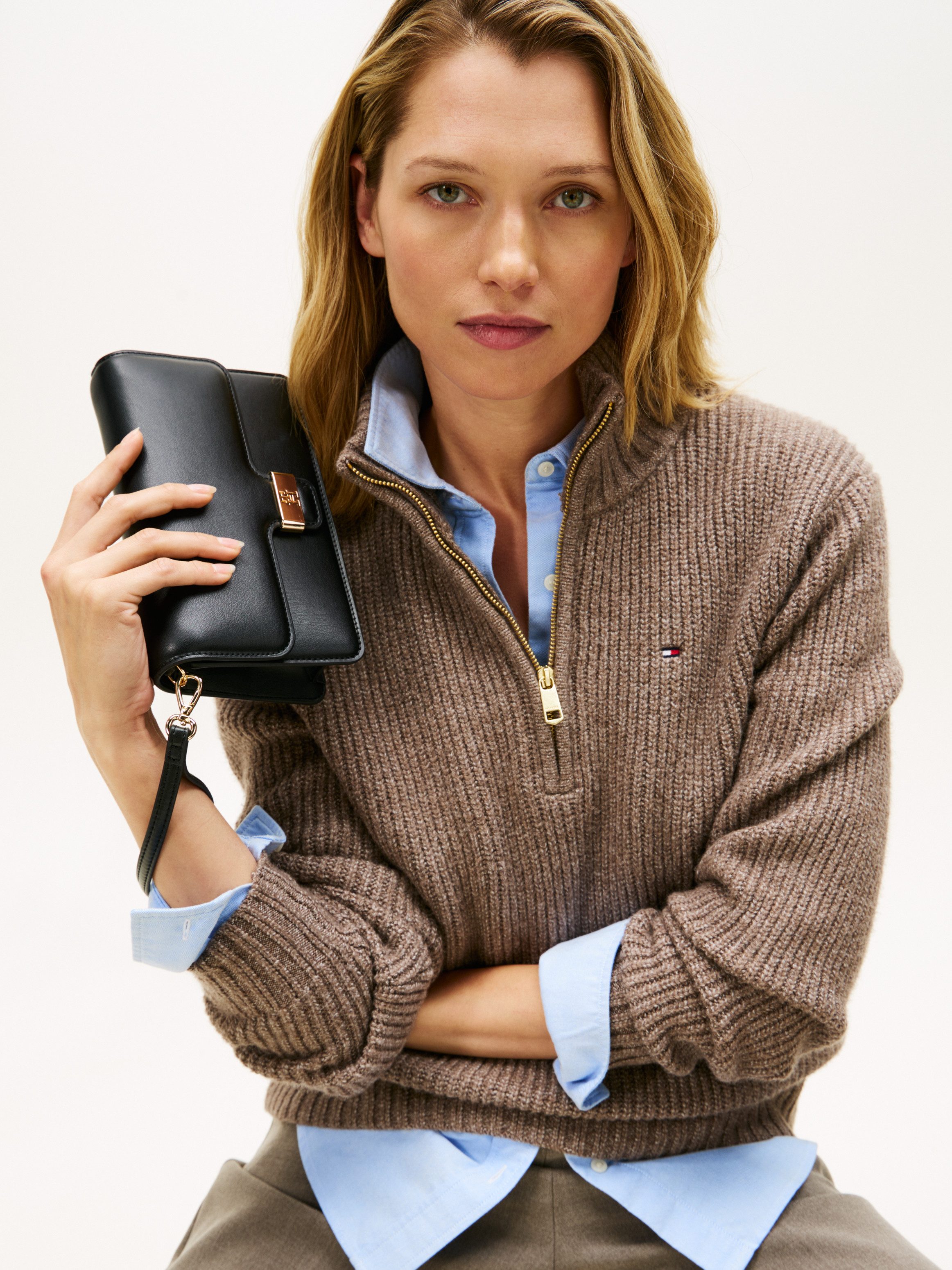 Tommy Hilfiger Clutch TH HERITAGE CLUTCH, Minibag, Abendtasche, Umhängetasche mit goldfarbener Umhängkette