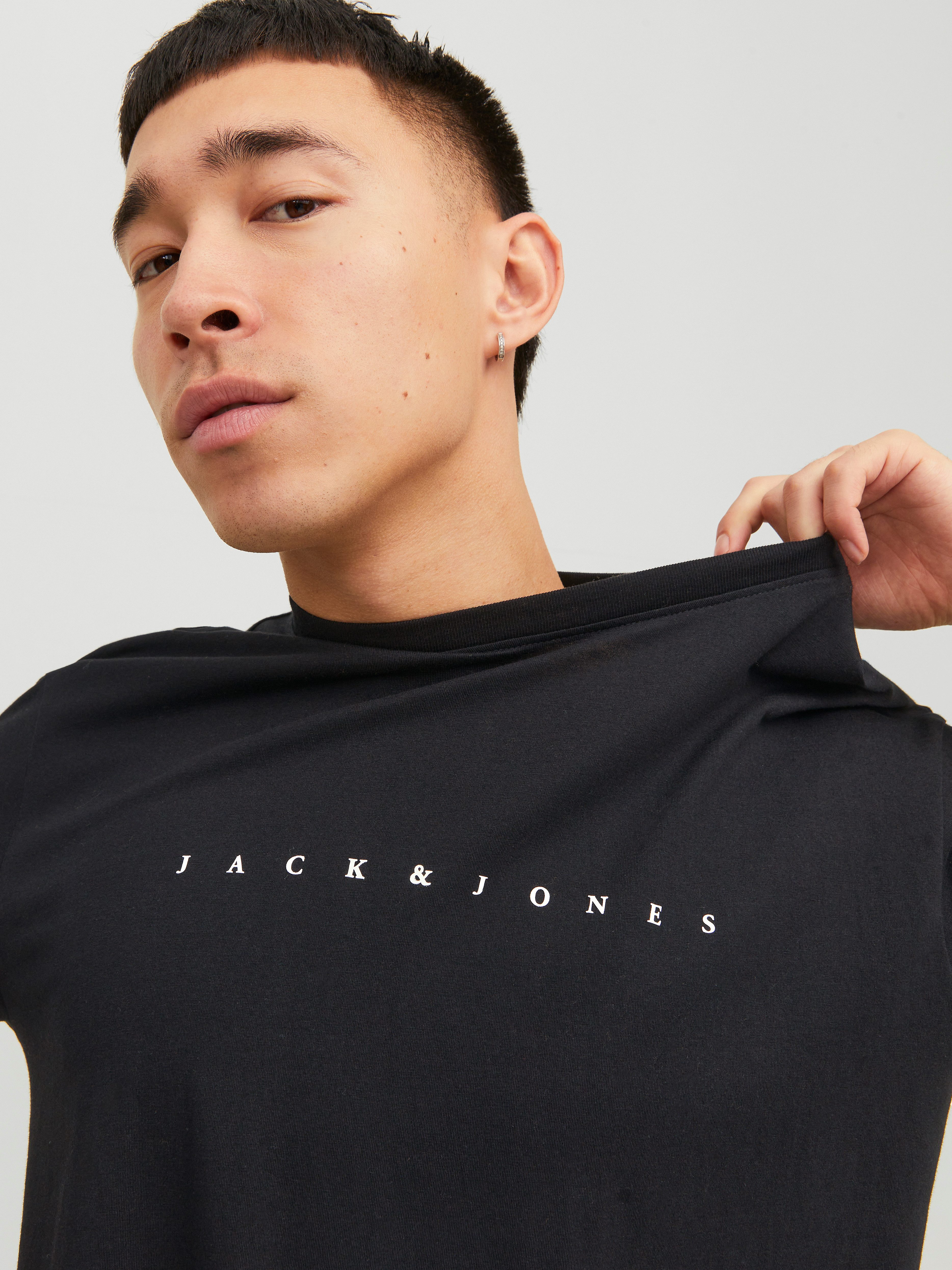 Jack & Jones Rundhalsshirt JJESTAR mit Pigmentprint und Baumwollgefühl Baumwolle, relaxed fit