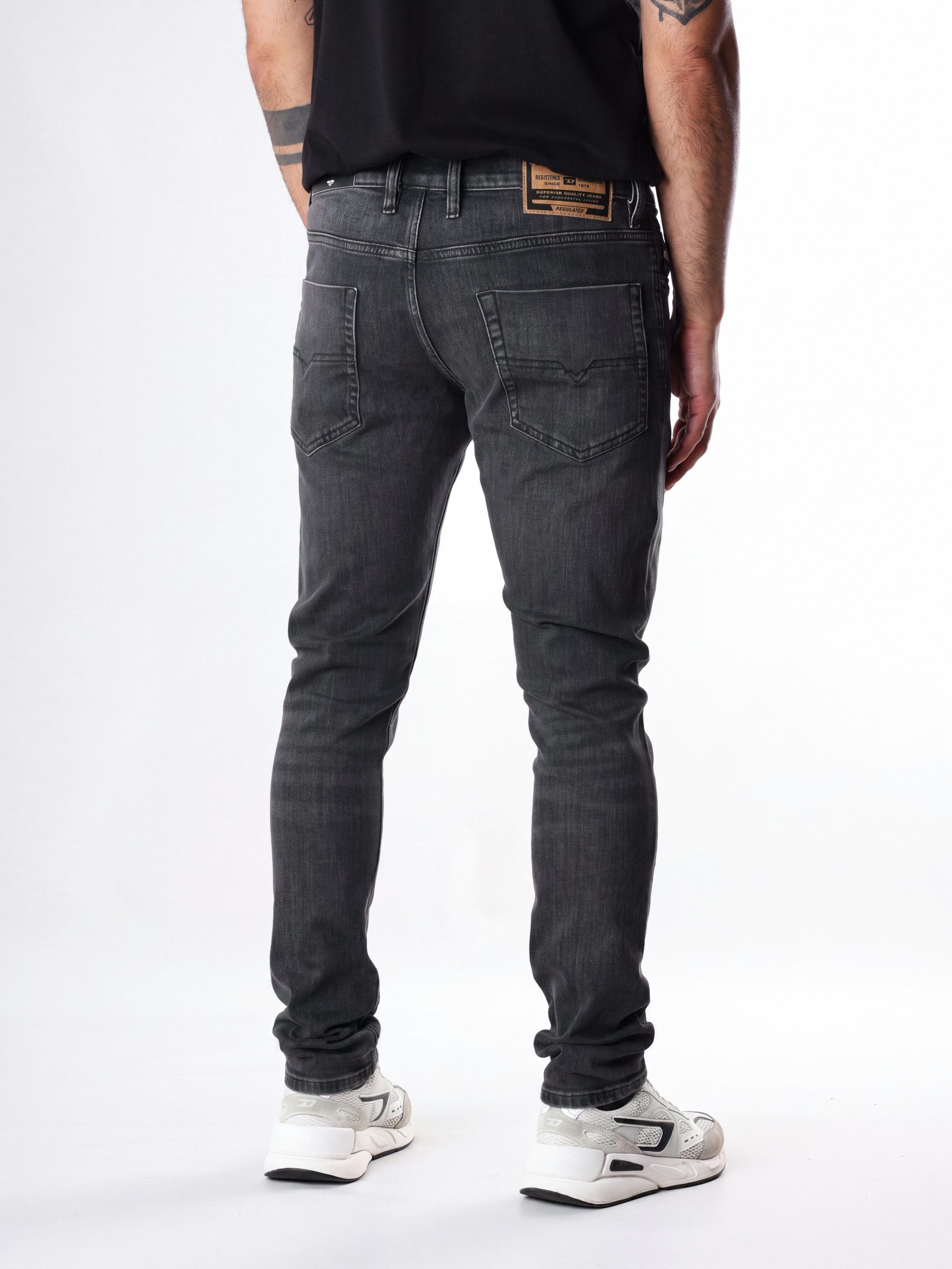 Diesel Skinny-fit-Jeans Schmale Röhrenjeans - TEPPHAR-X Leichter Denim, hoher Stretch
