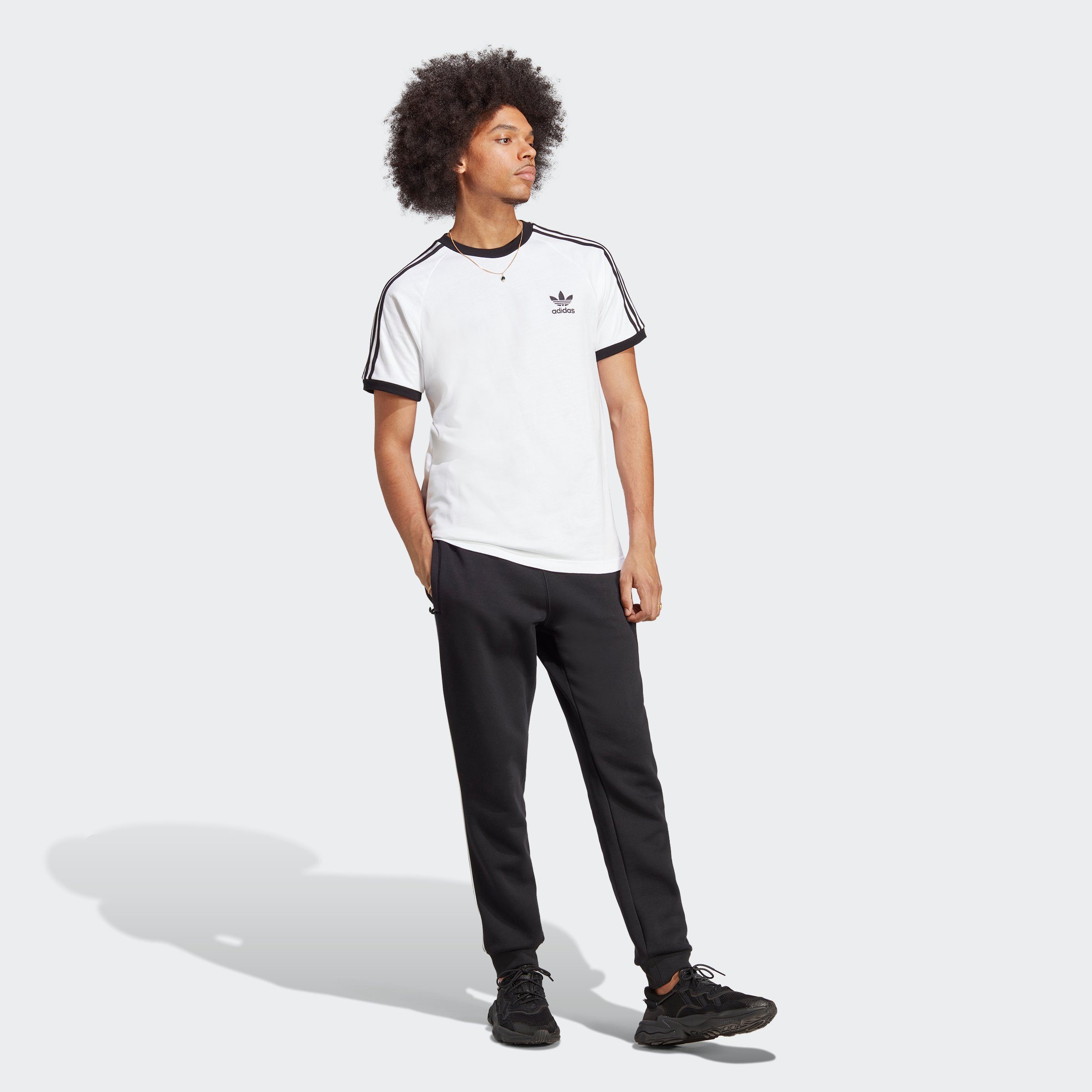 adidas Originals T-Shirt 3-STRIPES TEE schmale Passform, Kurzarm, mit kontrastierendem Saum, aus Baumwolle