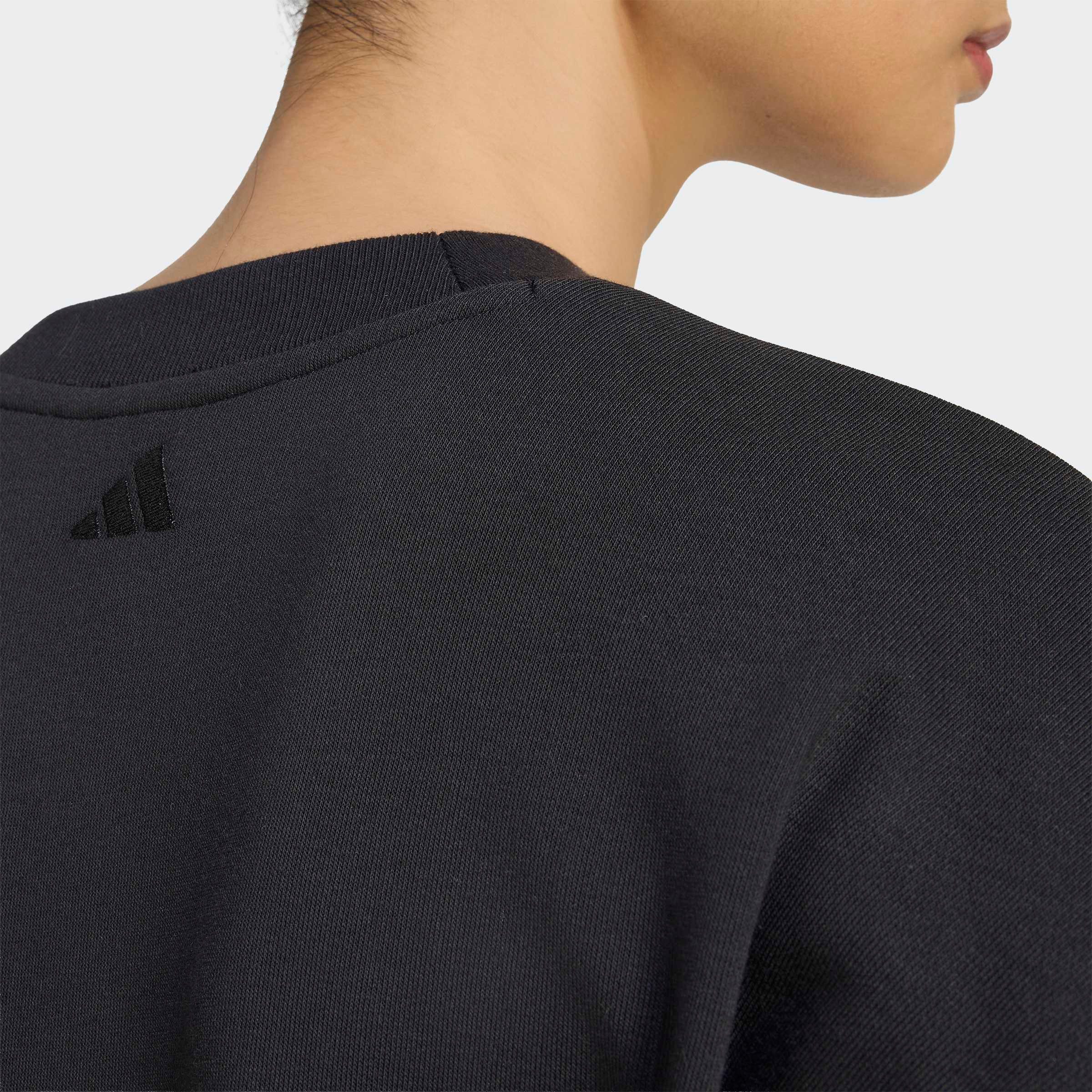 adidas Sportswear Sweatshirt SEASONAL ESSENTIALS SATIN-, V-AUSSCHNITT mit V-Ausschnitt, ohne Verschluss, in normaler Länge