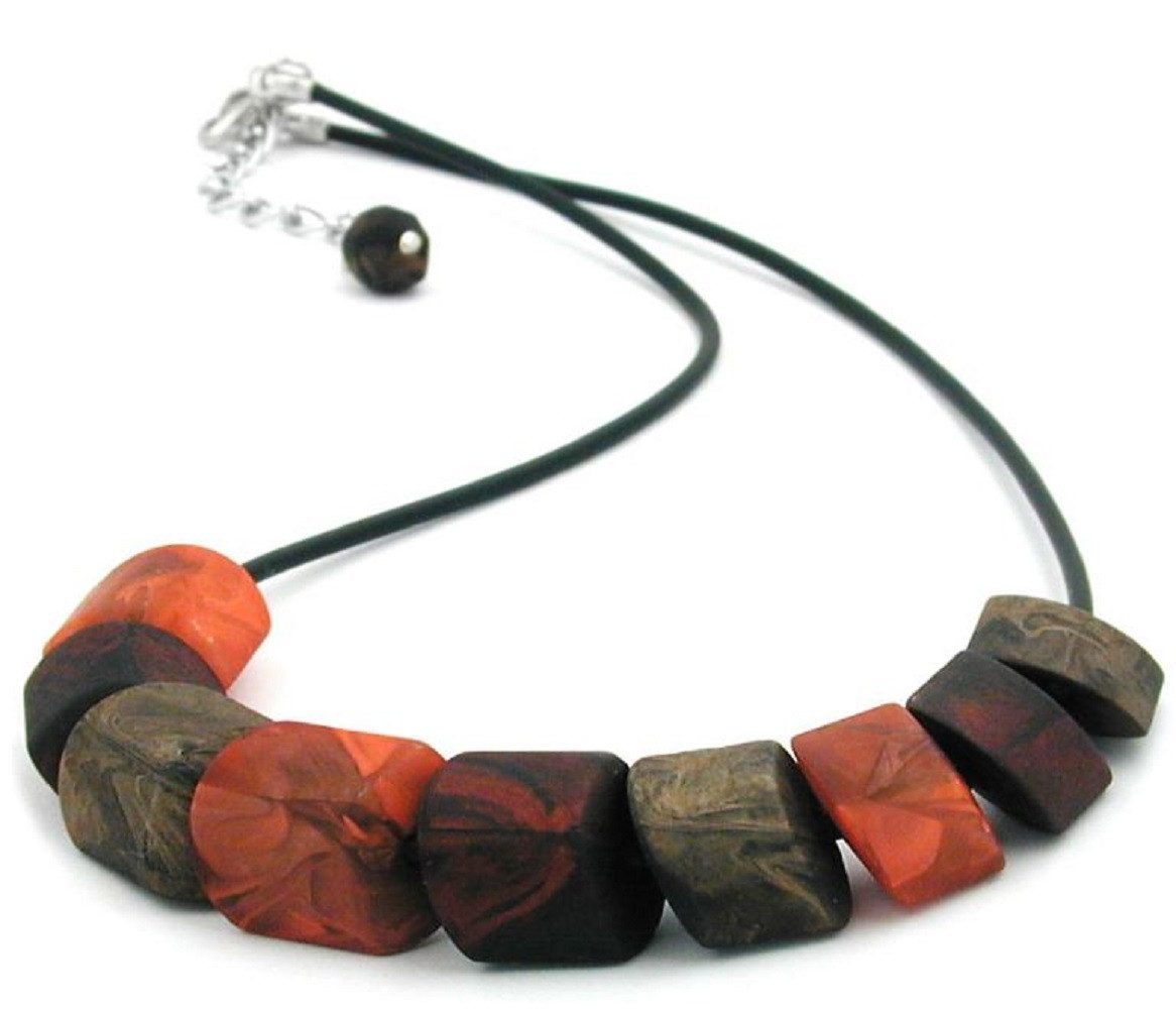 unbespielt Collier Kette Schrägperle Kunststoffperlen Brauntöne Gummi Länge 45 cm, Modeschmuck für Damen