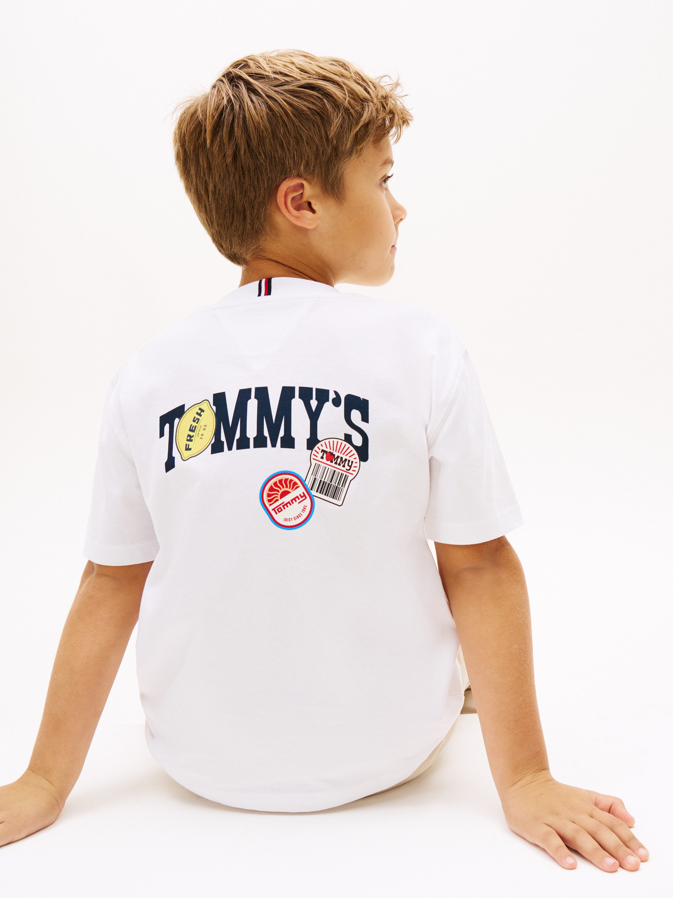 Tommy Hilfiger T-Shirt STICKER PRINT GRAPHIC T-SHIRT Kinder bis 16 Jahre, mit Sticker-Print