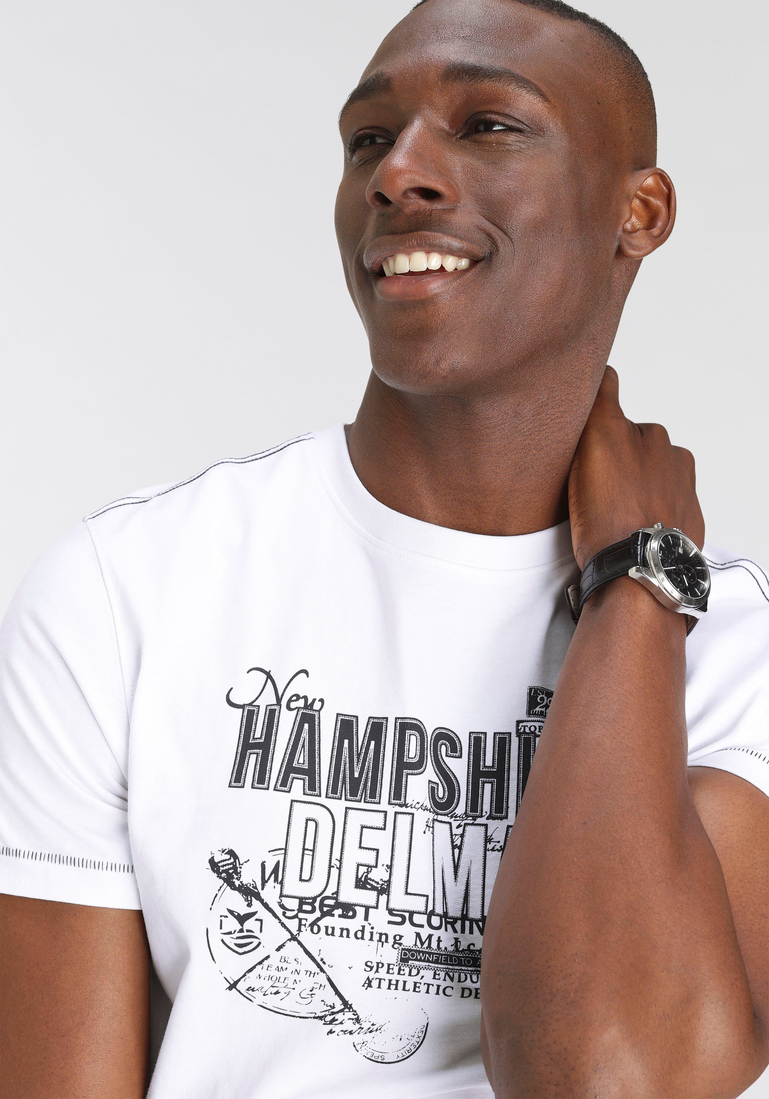 DELMAO T-Shirt Kurzarm, lässige Passform, mit stylischem Print, Rundhals