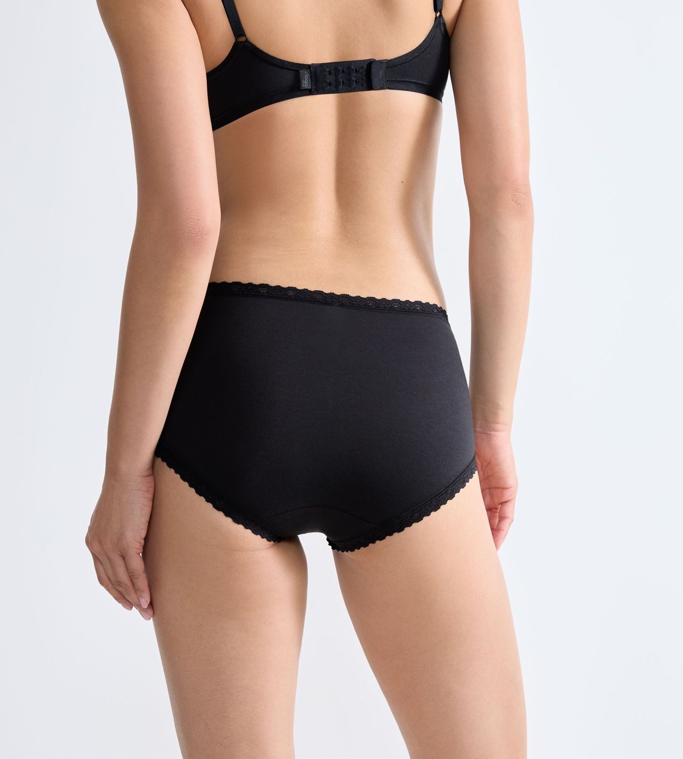 sloggi Midislip 24/7 Cotton Lace mit feiner Spitzenborte, weich und anschmiegsam