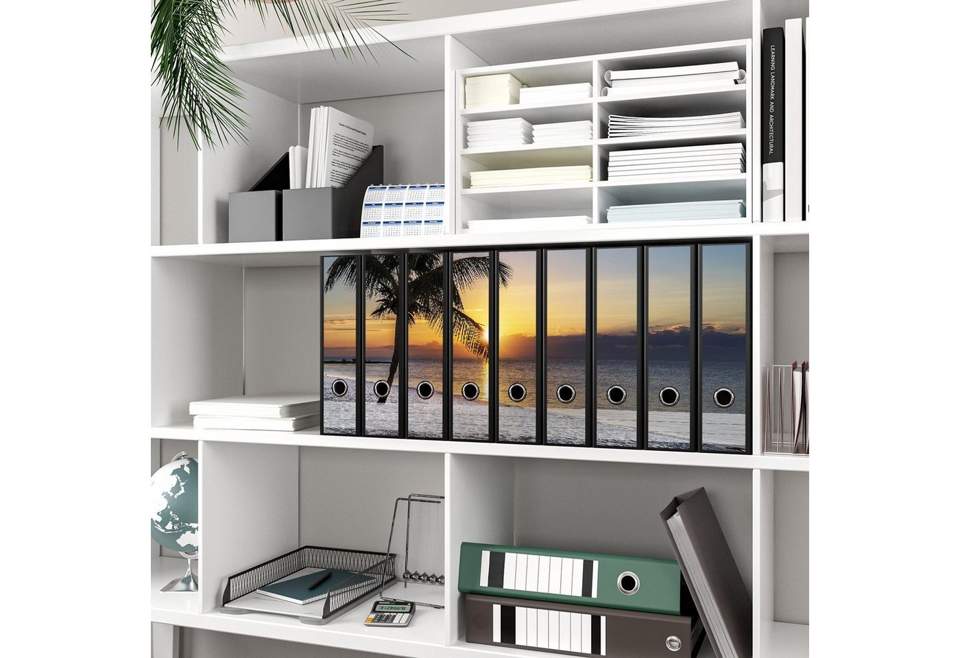 Thumbnail - Wallario Etiketten Palme am Strand - Sonnenuntergang über dem Meer, Ordnerrücken-Sticker in verschiedenen Ausführungen