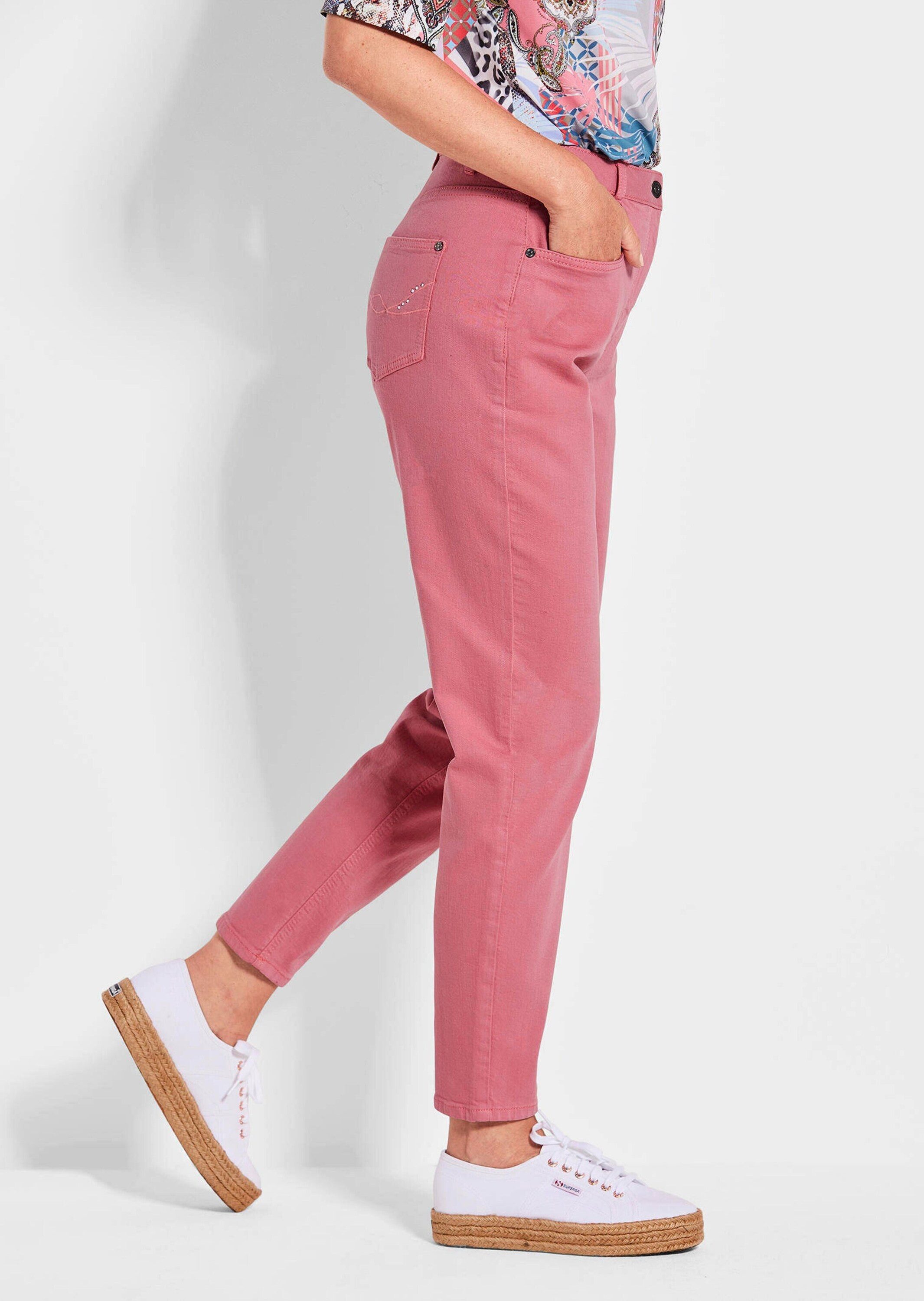 GOLDNER Bequeme Jeans Kurzgröße: Lange Hose SARA mit Formbund Sportliche Damenhose, rote Denim-Waschung, langes Bein, gerade – Bild 4 von 5