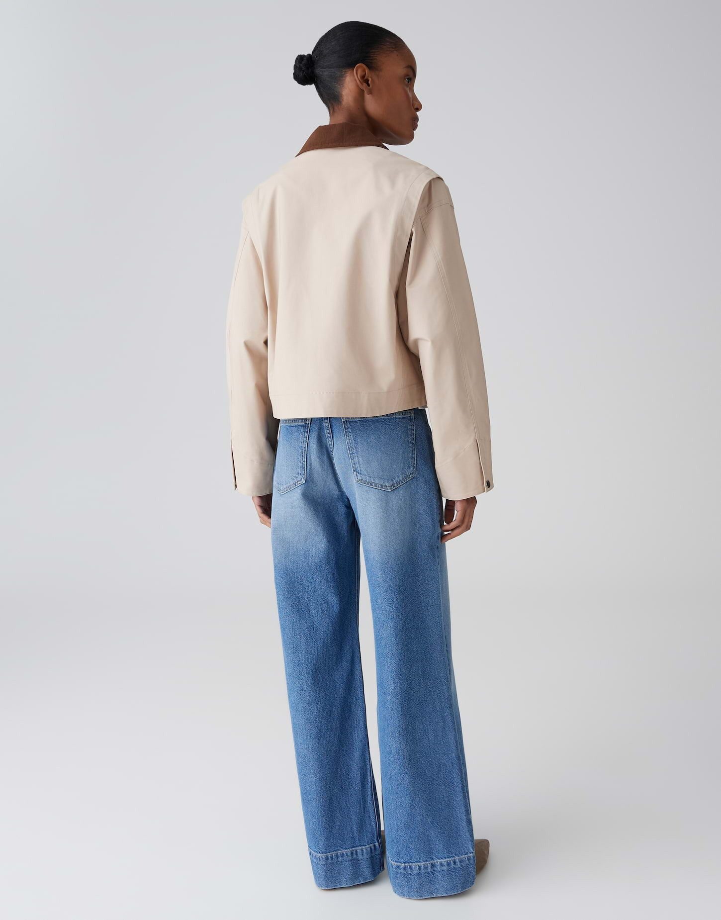 OPUS Kurzjacke Kurzjacke aus Webware mit Twillstruktur Boxy Fit, leicht verkürzt, Paspeltaschen und Reißverschluss