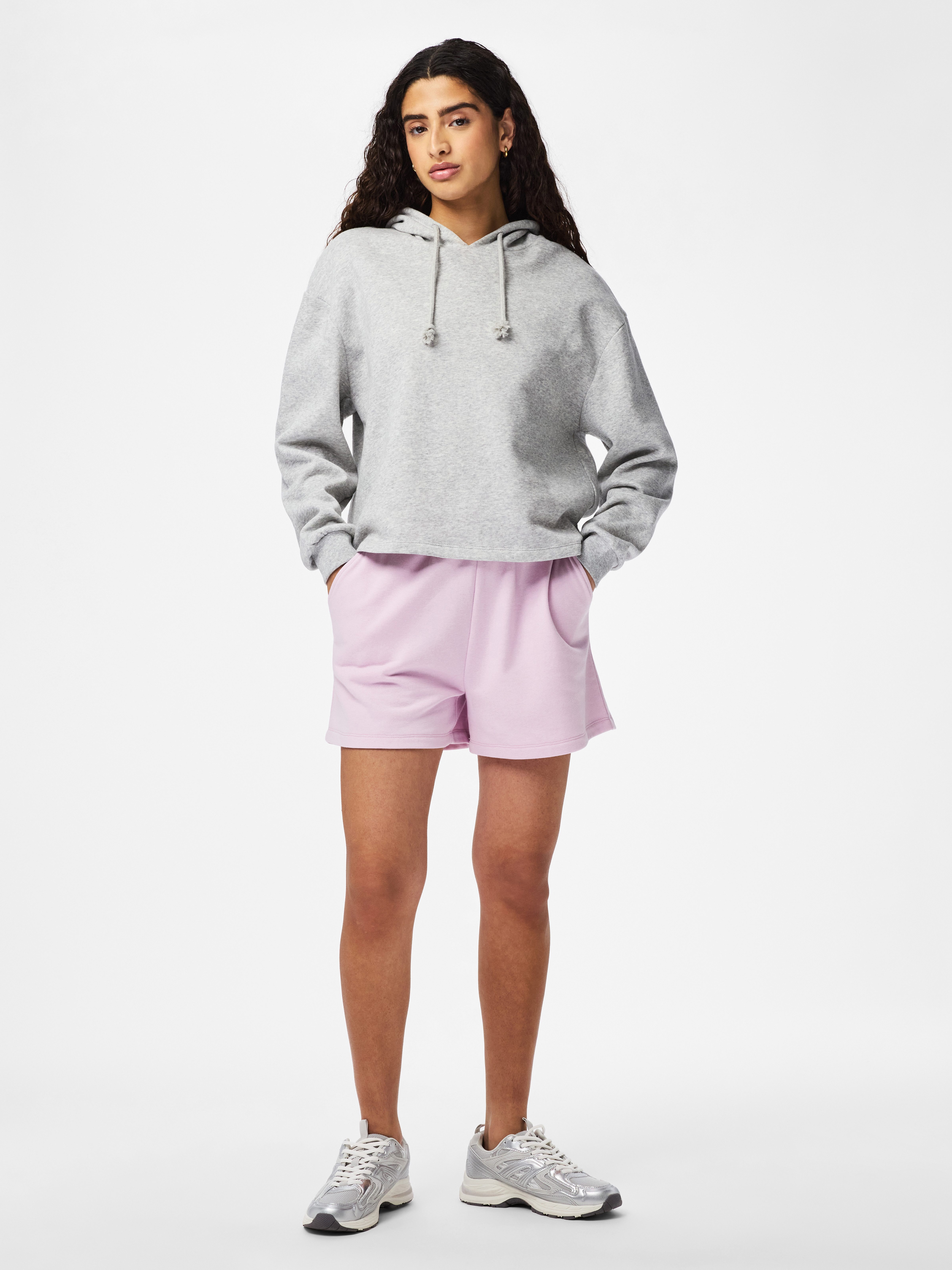 pieces Sweatshorts PCCHILLI SUMMER HW SHORTS UB NOOS BC Baumwollmischung, regular fit
