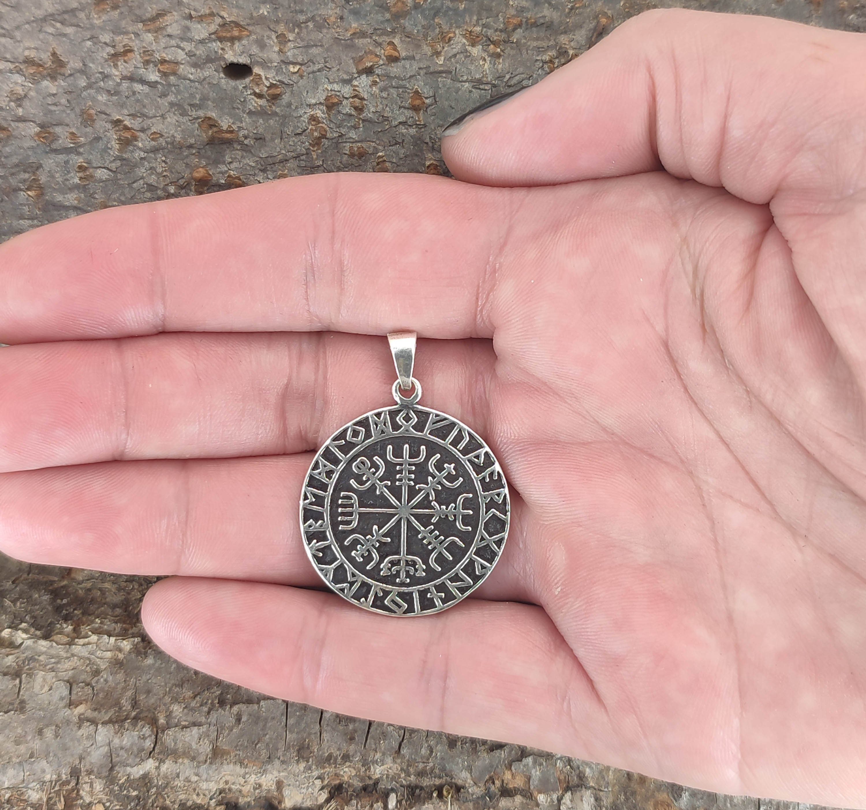 Kiss of Leather Kettenanhänger Wikingerkompass Anhänger Silber Vegvisir Runen Ring Rune
