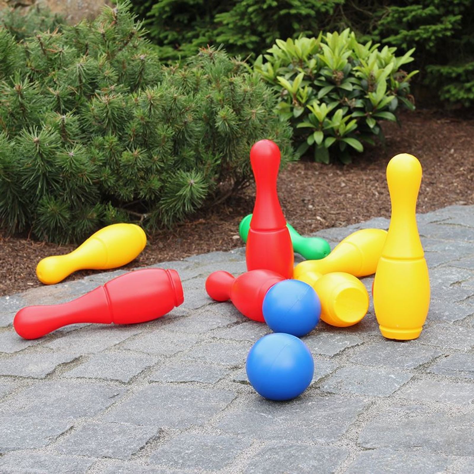 SIMBA Spielzeug-Gartenset Kegelspiel Bowlingspiel Gartenspiel Kinderbowling Spielzeug Bowling