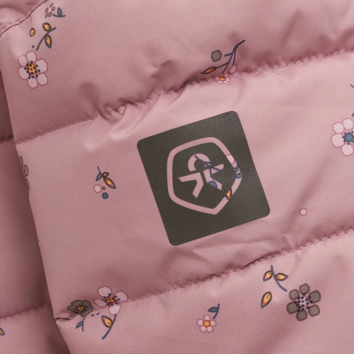 COLOR KIDS Schneeoverall Baby Coverall Quilt & AOP 742145 Warmer, atmungsaktiver Schneeanzug für Kinder mit umweltfreundlicher