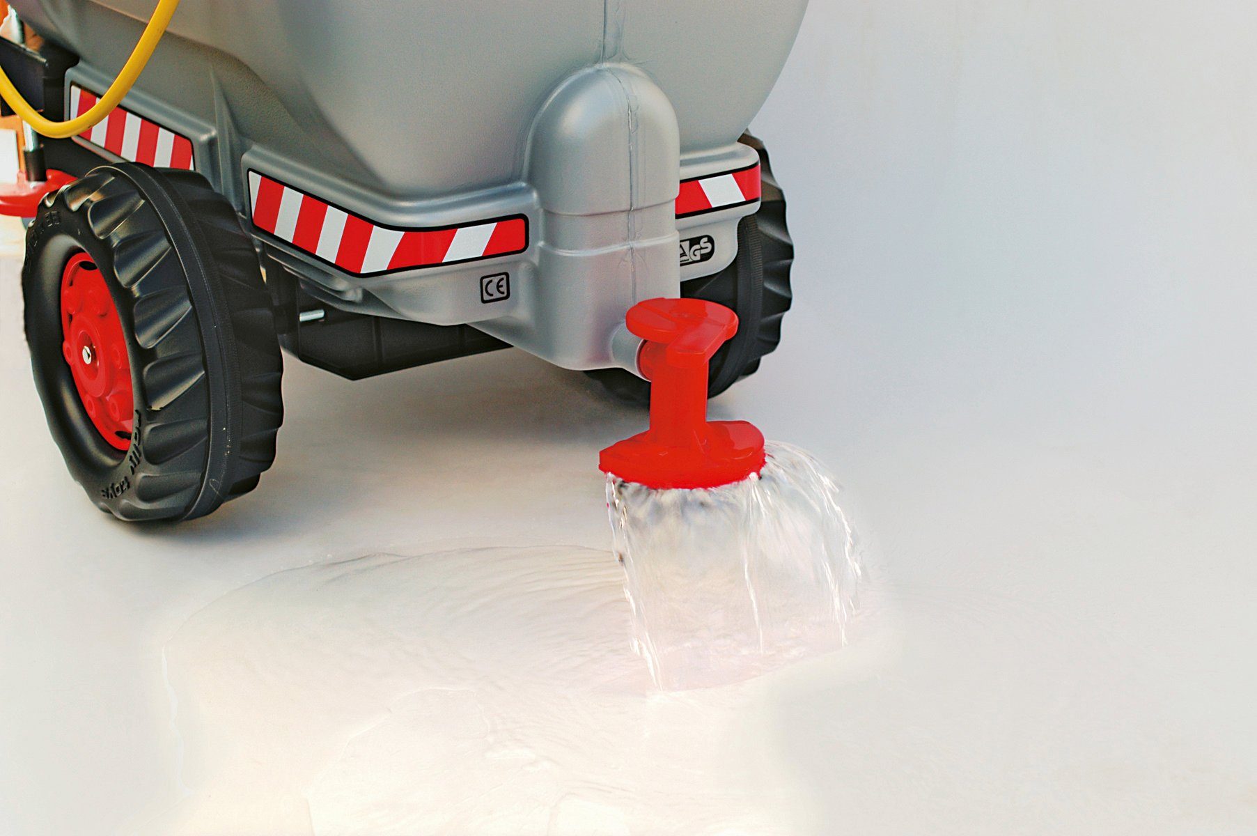 rolly toys® Kinderfahrzeug-Anhänger Pompa, Tanker für Trettraktoren