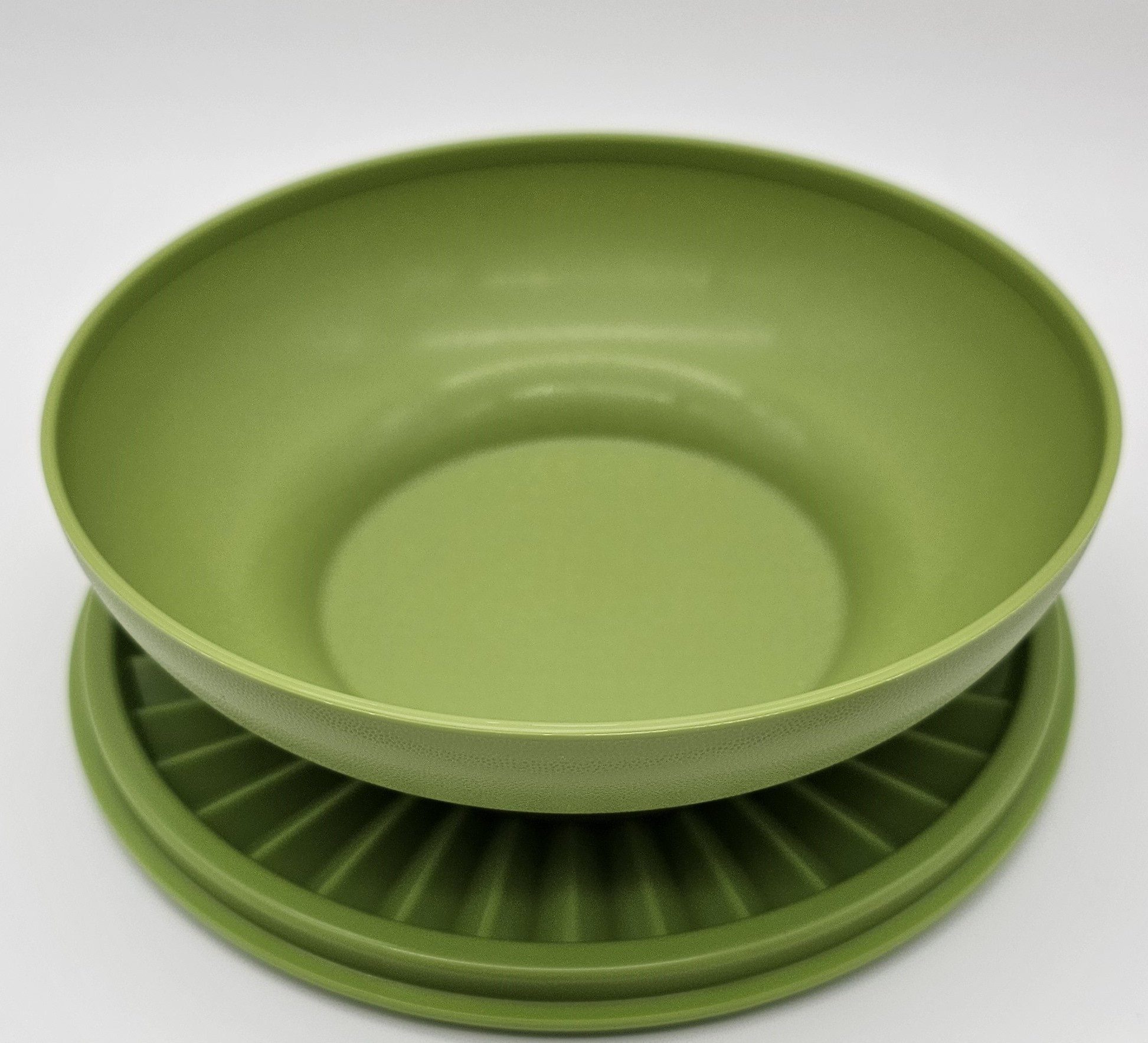 TUPPERWARE Vorratsdose Tupperware Müsli Schale grün 400ml mit Sonnendeckel