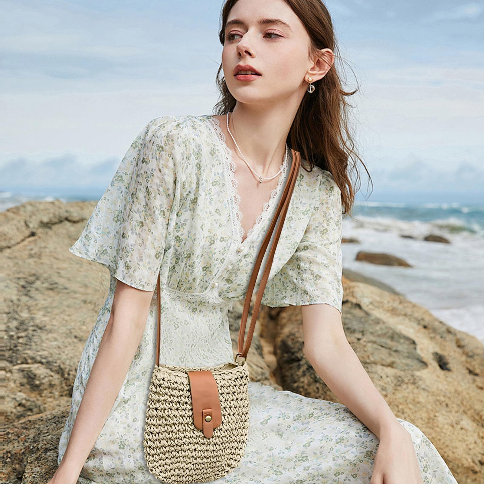 Bwecuy Umhängetasche Damen Strohtasche Boho Sommer Strandtasche mit Reißverschluss, Kleine Crossbody Schultertasche handgeflochten für Urlaub, Beach