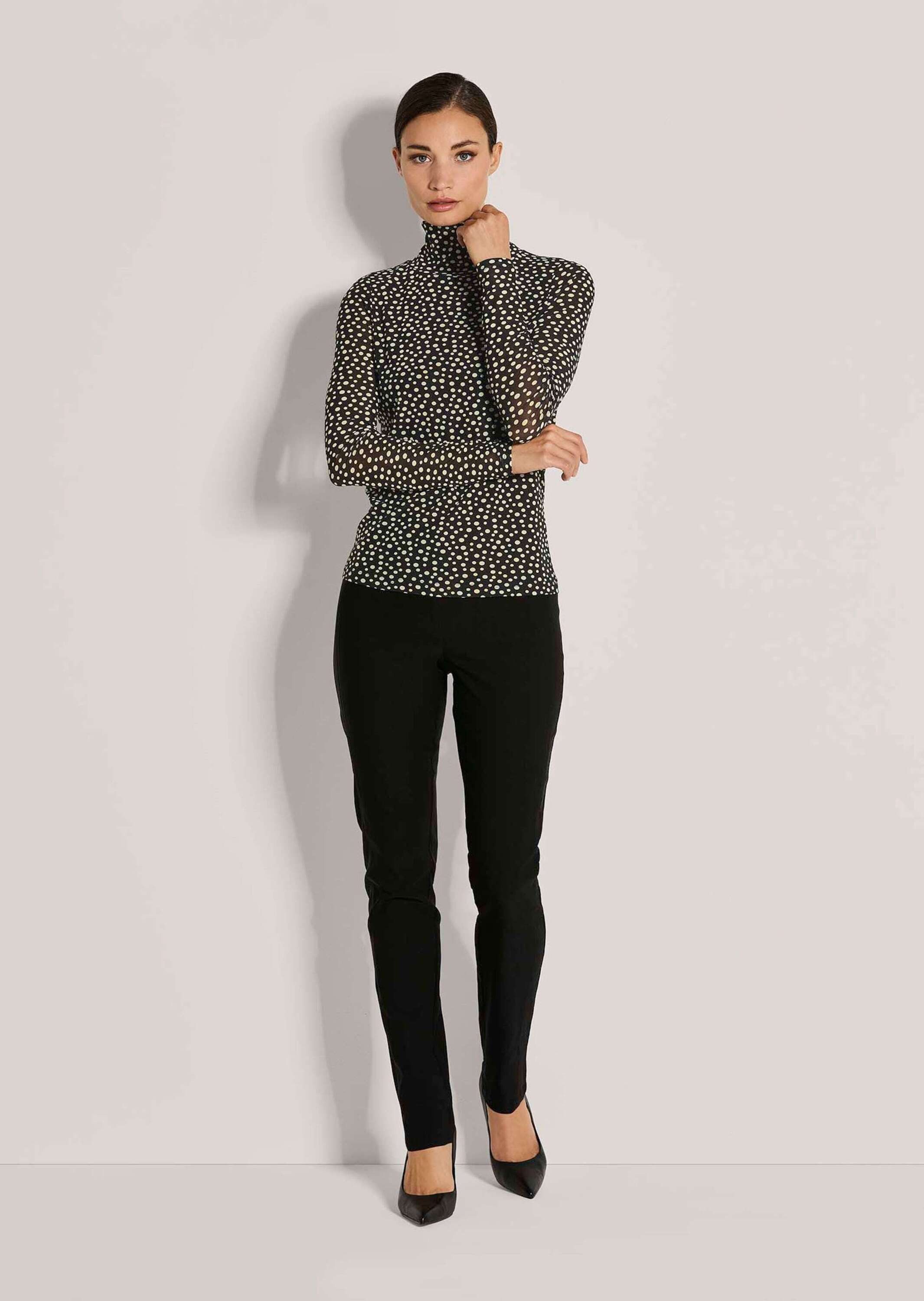 MADELEINE Langarmshirt Elegantes Oberteil mit Pünktchen-Design Schmaler Sch günstig online kaufen