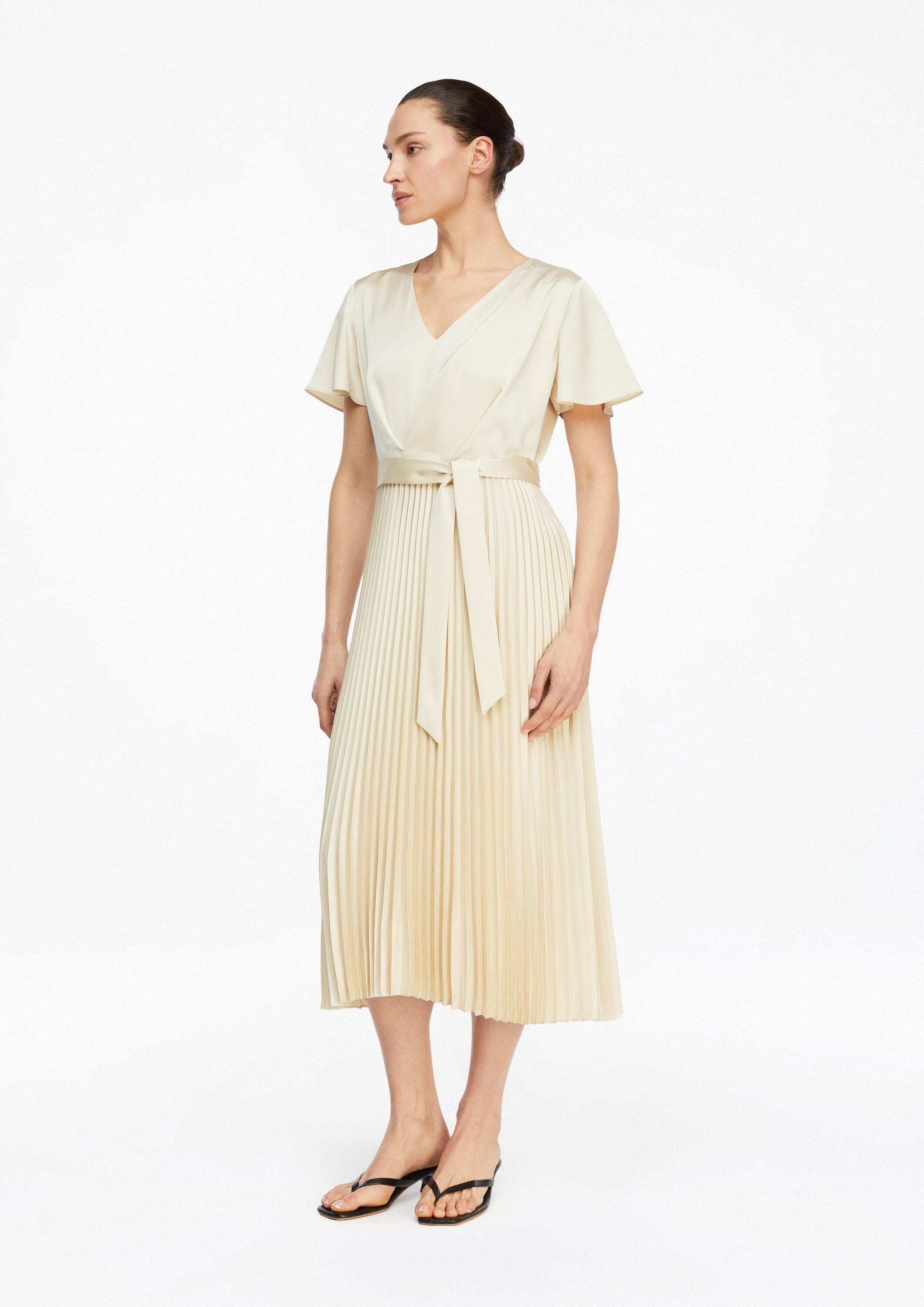 comma Midikleid Kleid Satinkleid mit fließenden Ärmeln und Plissée-Rock