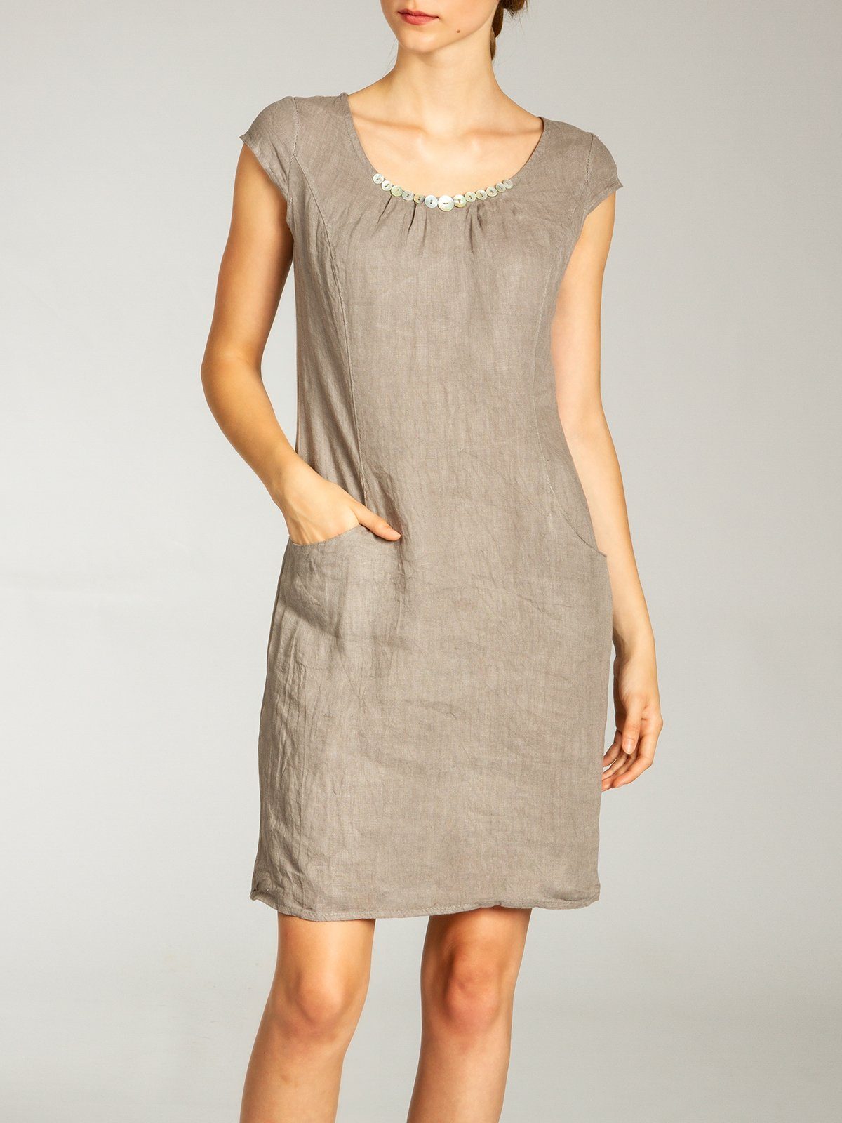 Caspar Sommerkleid SKL018 knielanges Damen Sommer Leinenkleid mit Perlmutt Knöpfe Dekor figurumspielender Schnitt, luftig leicht, angenehm kühlend