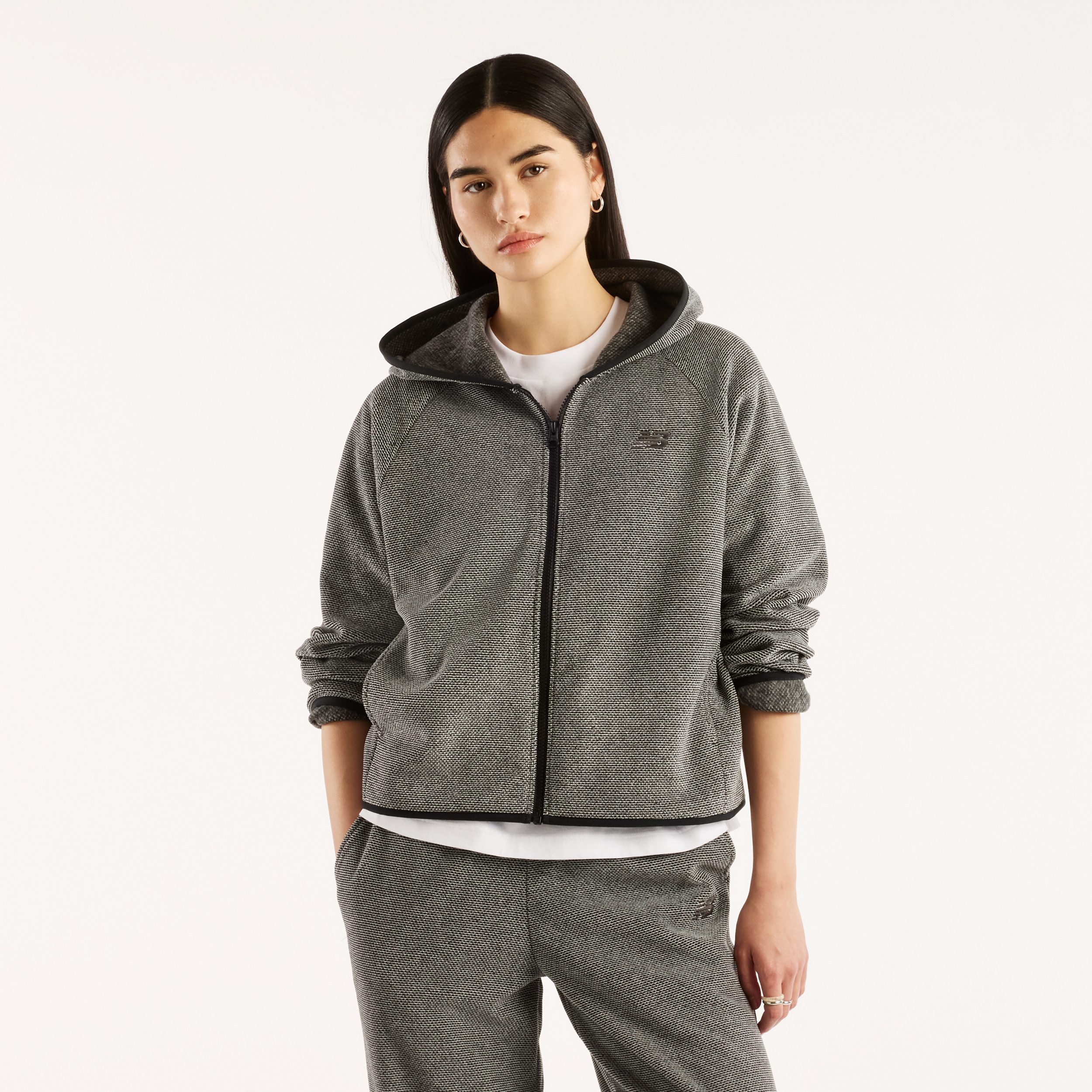 New Balance Trainingsjacke TEXTURED FLEECE FULL ZIP für Erwachsene konzipiert, aus Polyester