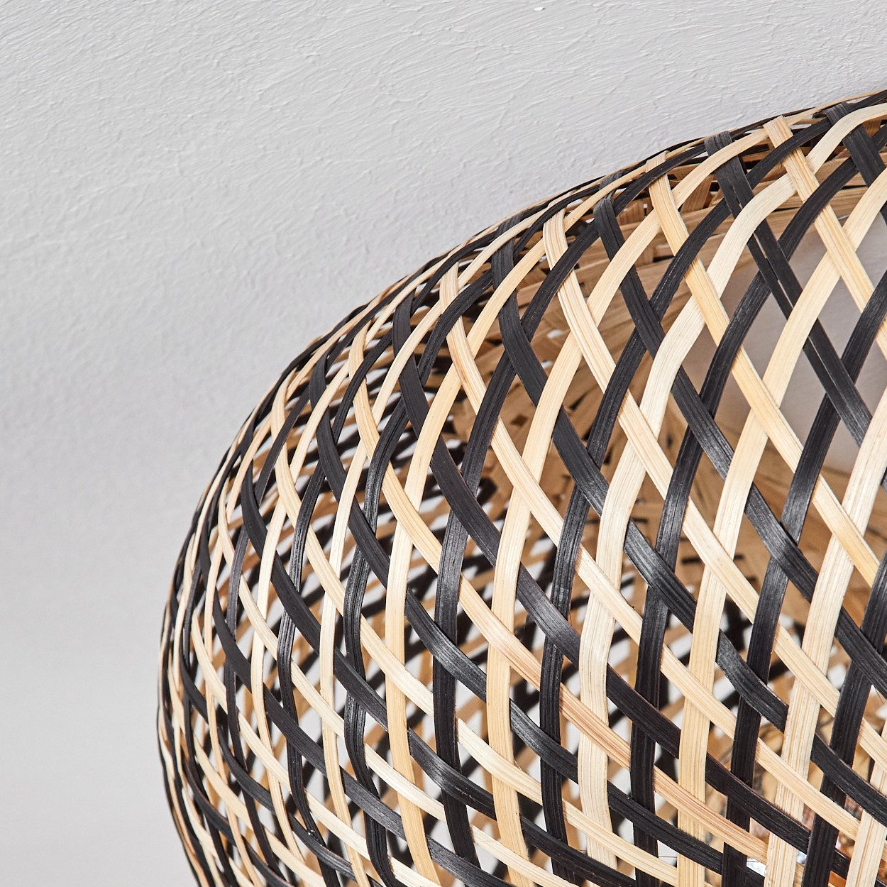 hofstein Deckenleuchte moderne Deckenlampe aus Metall/Bambus in Schwarz/Naturfarben, ohne Leuchtmittel, Boho-Design Deckenleuchte, Lichteffekt an d. Decke, Ø 40 – Bild 3 von 5